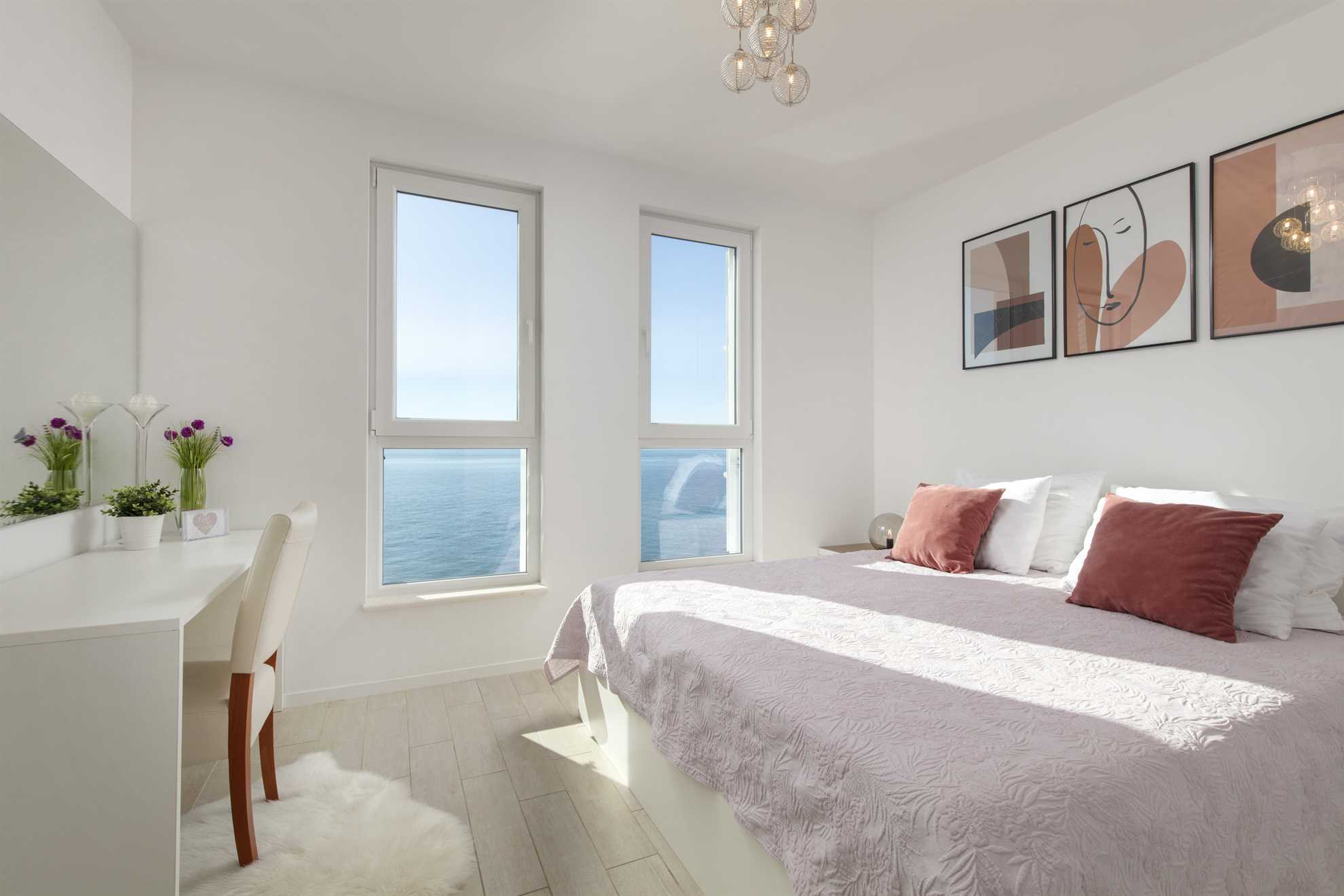 Spacious Beachfront Apartment Tanita No.2