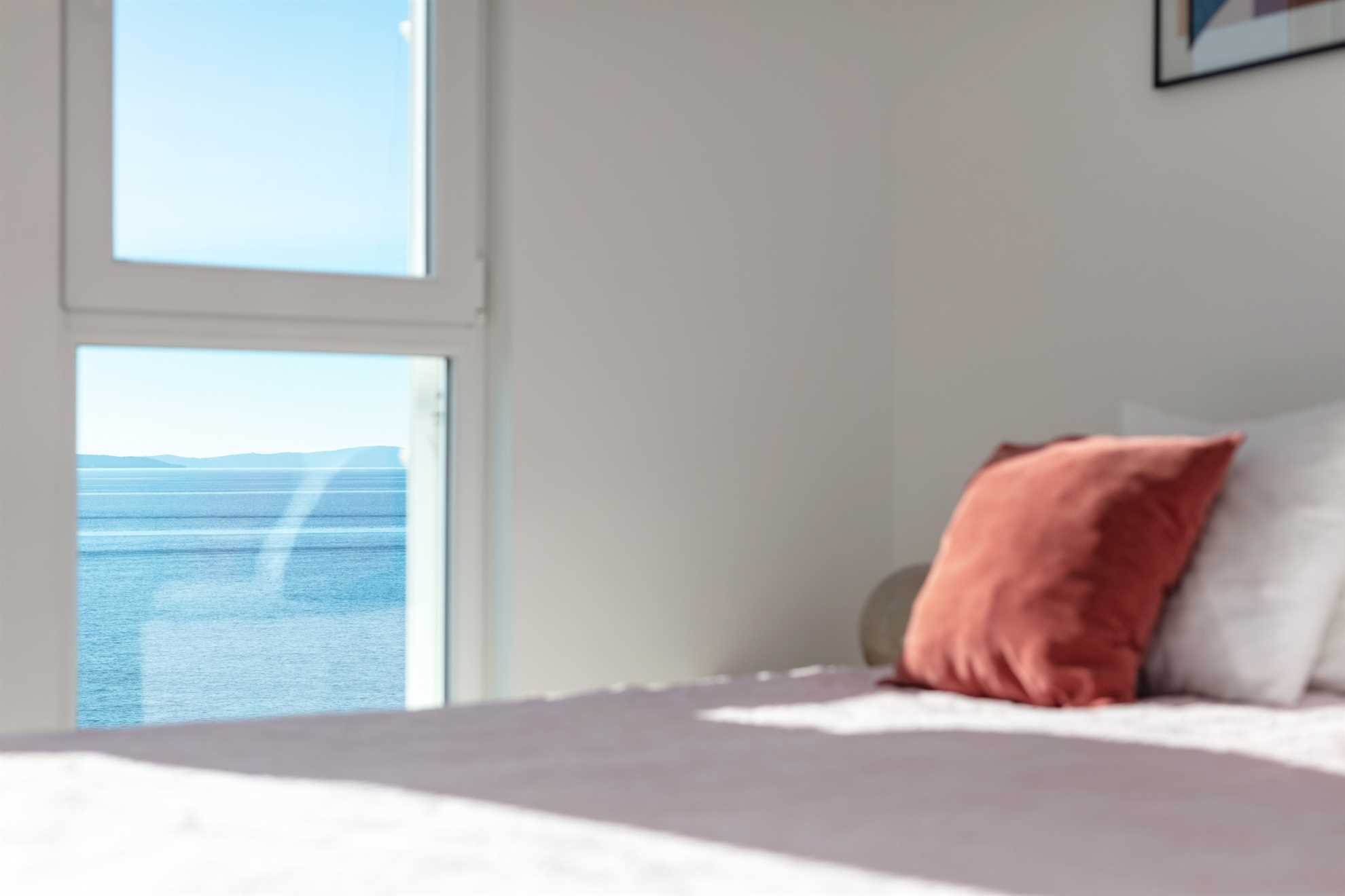 Spacious Beachfront Apartment Tanita No.2