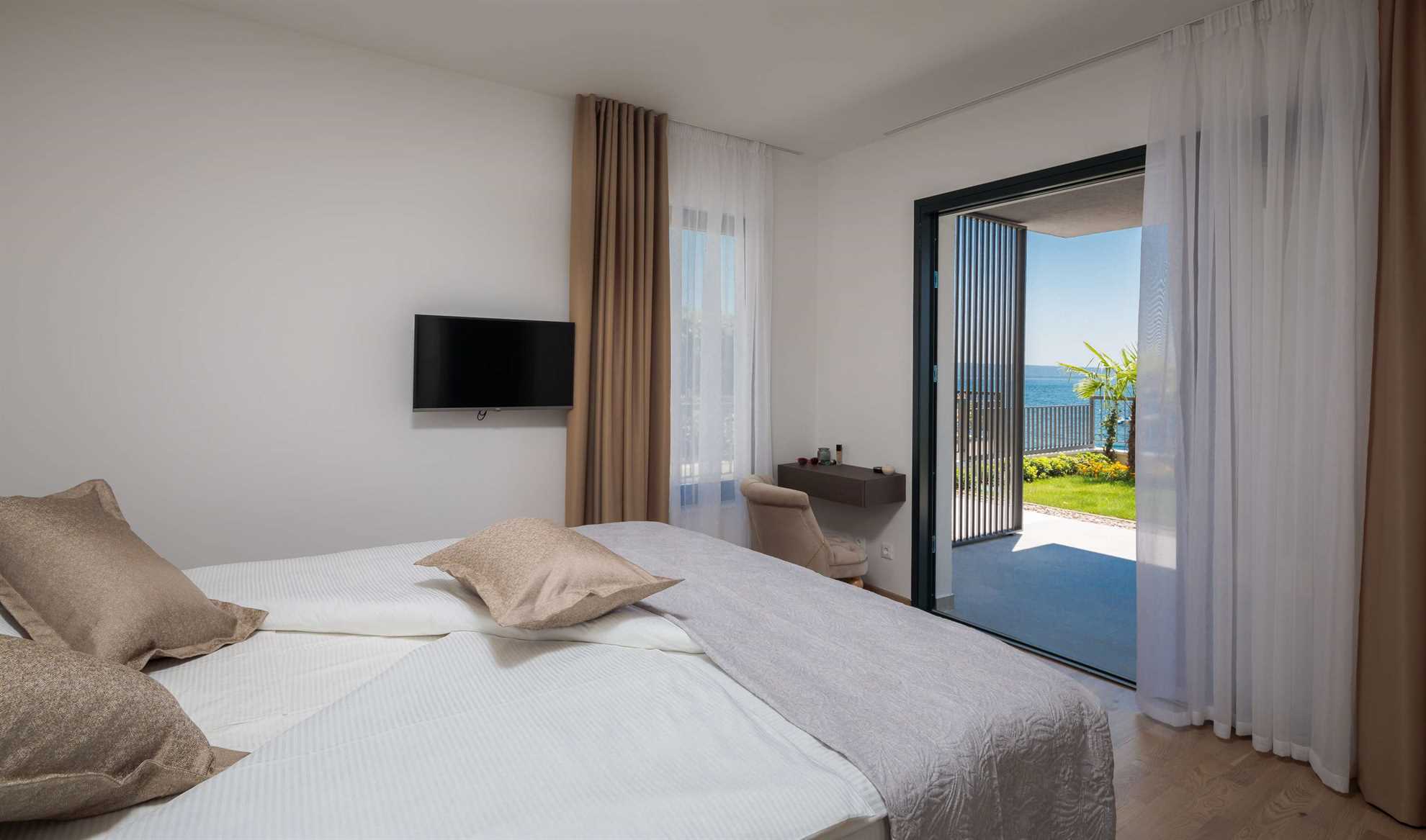 Luxury Apartment Ivan At Villa Four Brothers