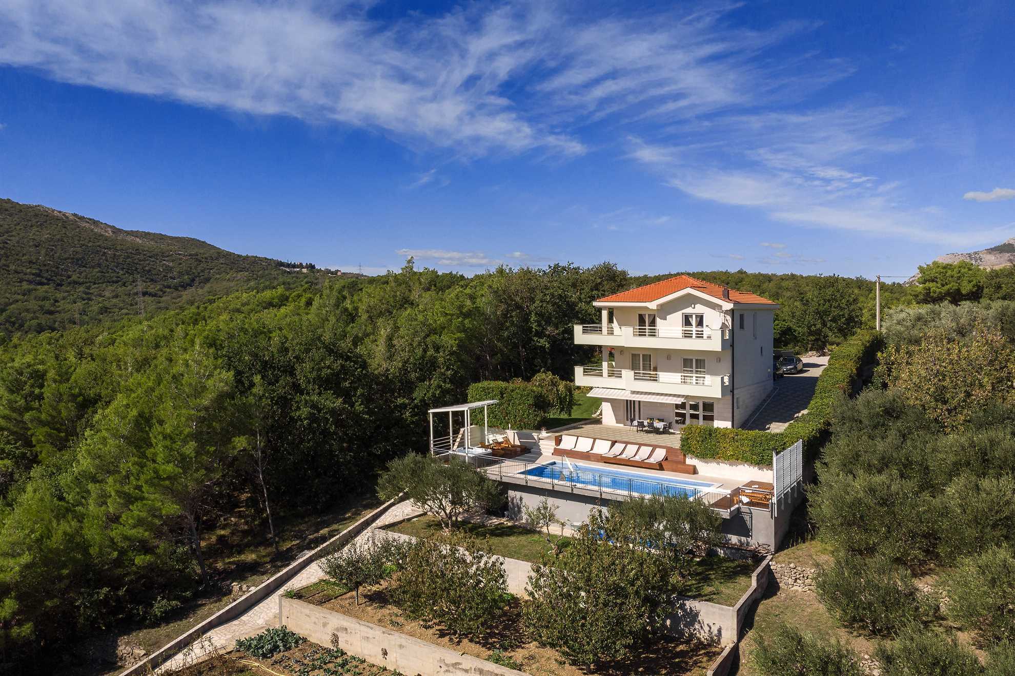 Luxury Villa Lovric with private heated pool, Jacuzzi, Sauna and private tavern