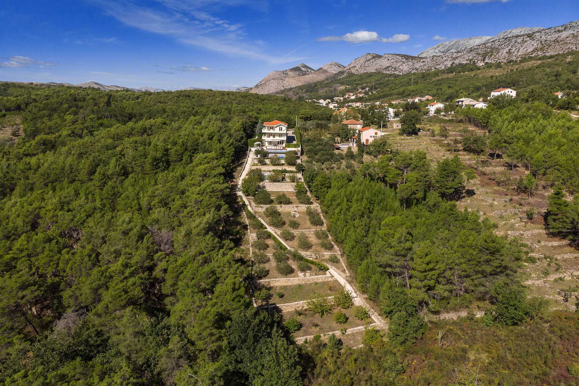 Luxury Villa Lovric with private heated pool, Jacuzzi, Sauna and private tavern