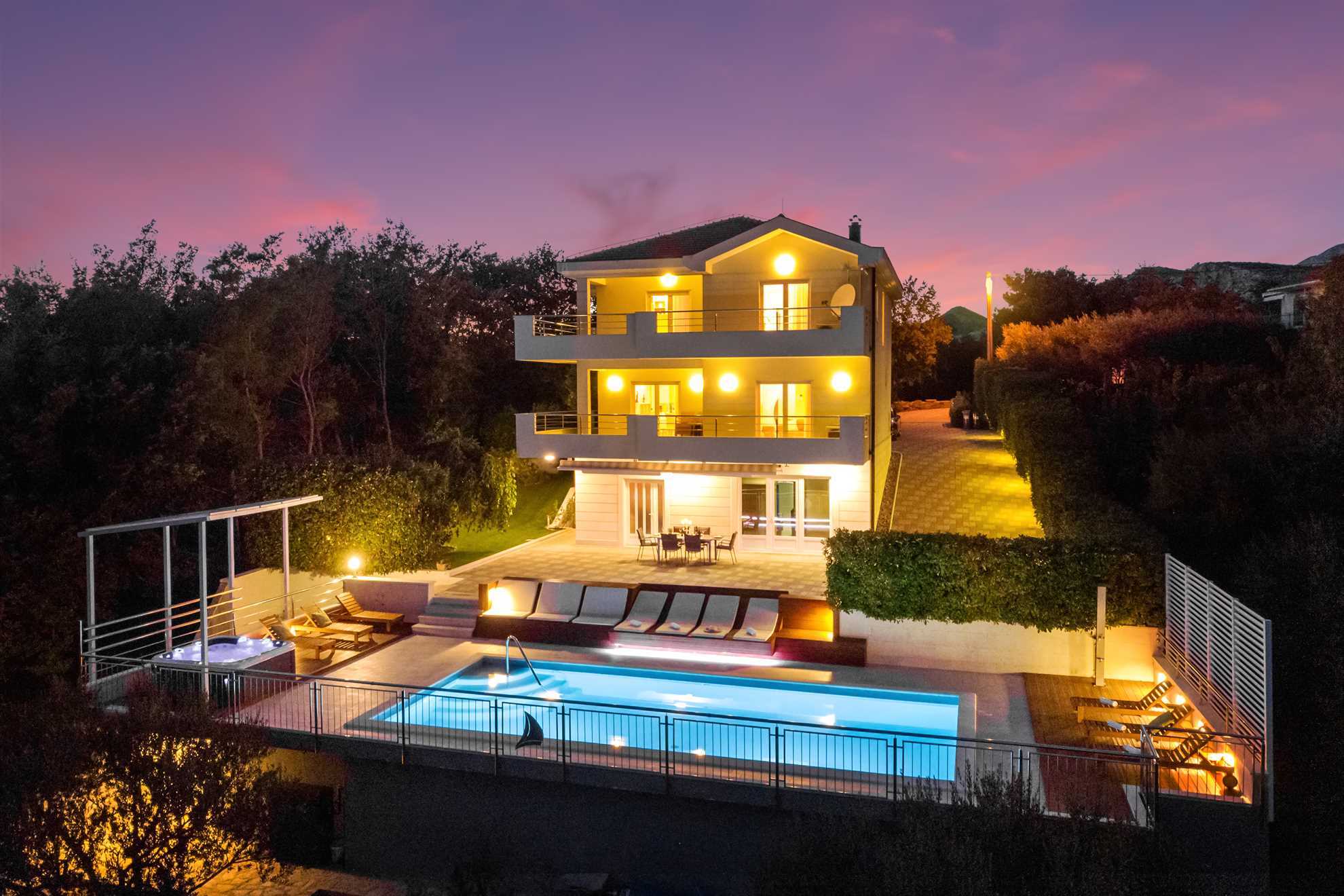Luxury Villa Lovric with private heated pool, Jacuzzi, Sauna and private tavern