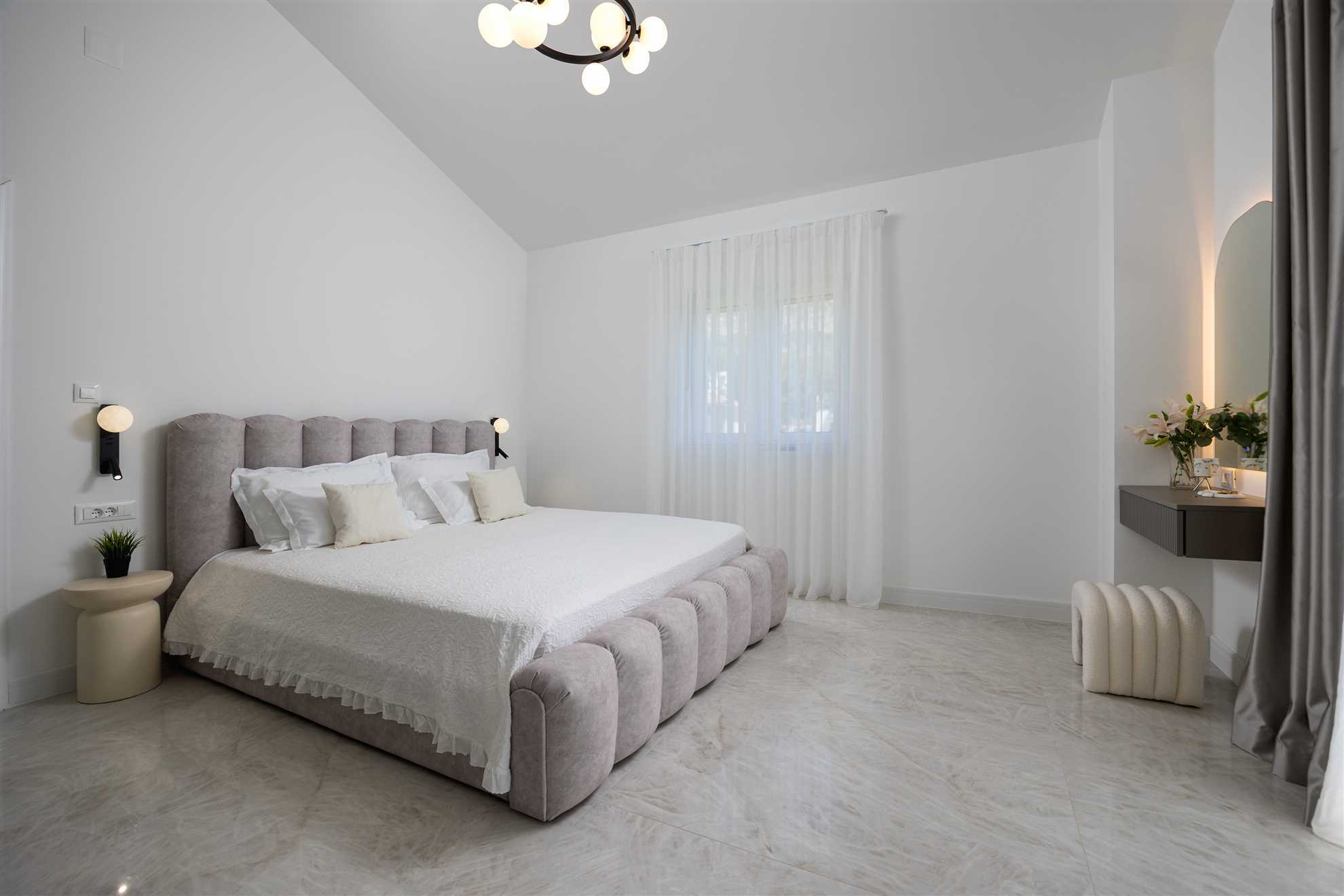 Luxury Villa Lovric with private heated pool, Jacuzzi, Sauna and private tavern