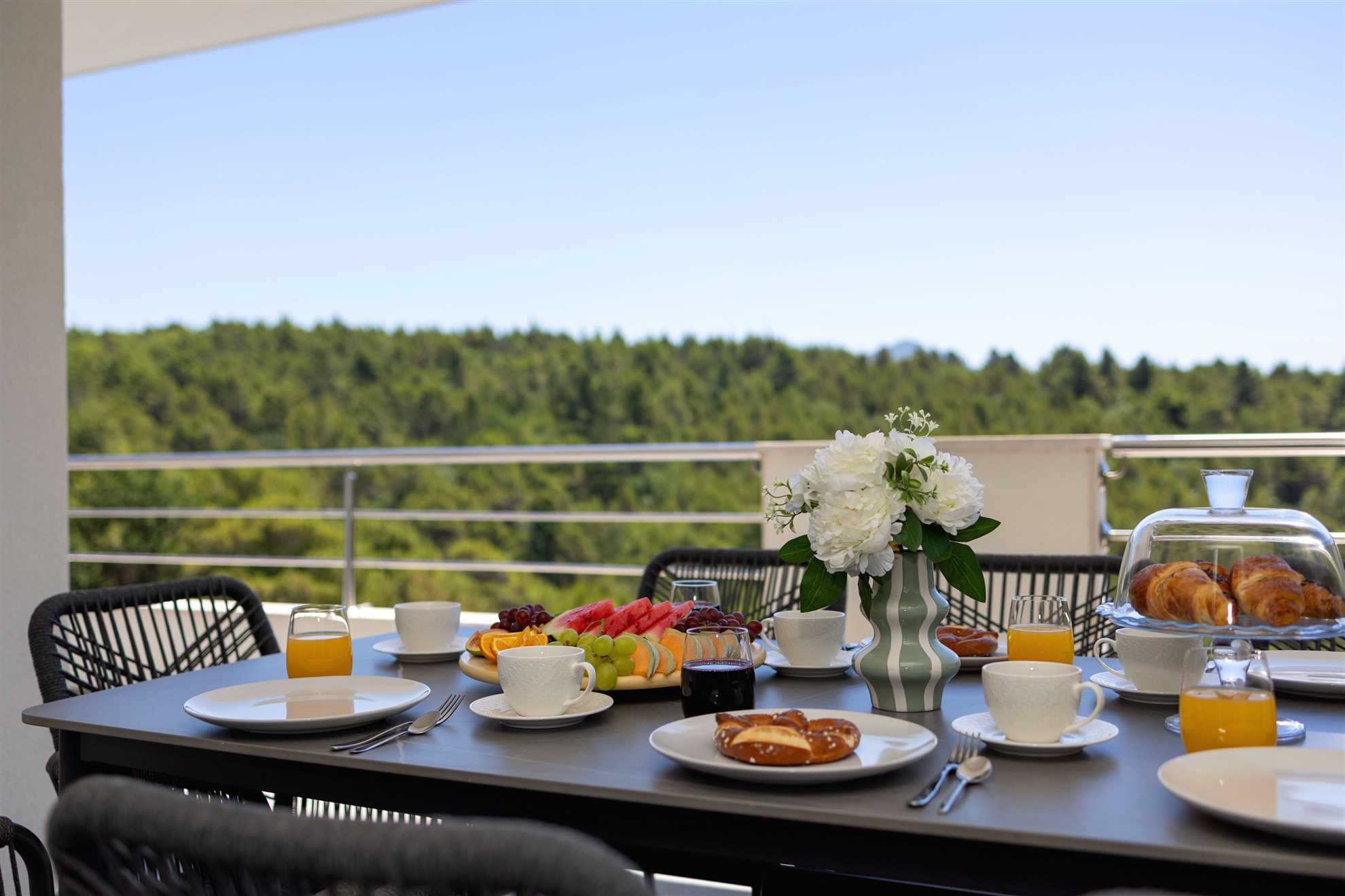 Luxury Villa Lovric with private heated pool, Jacuzzi, Sauna and private tavern