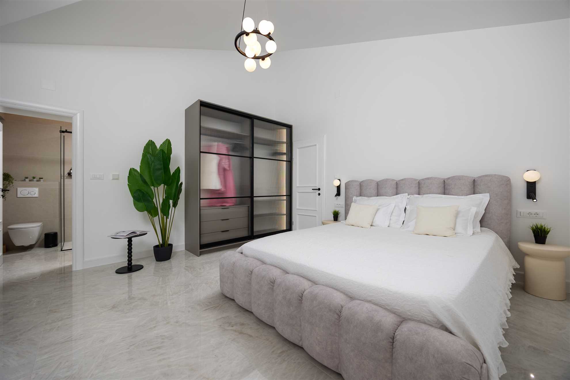 Luxury Villa Lovric with private heated pool, Jacuzzi, Sauna and private tavern