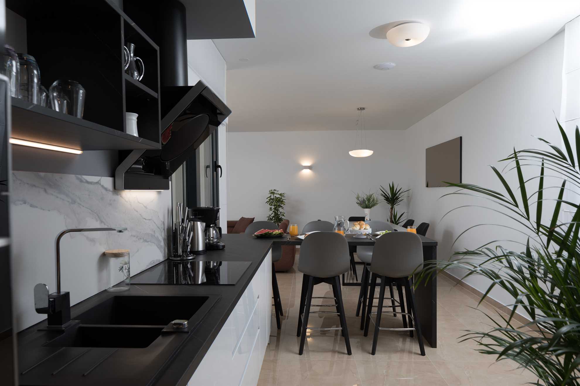 Villa Four Brothers - Luxury Penthouse Suite