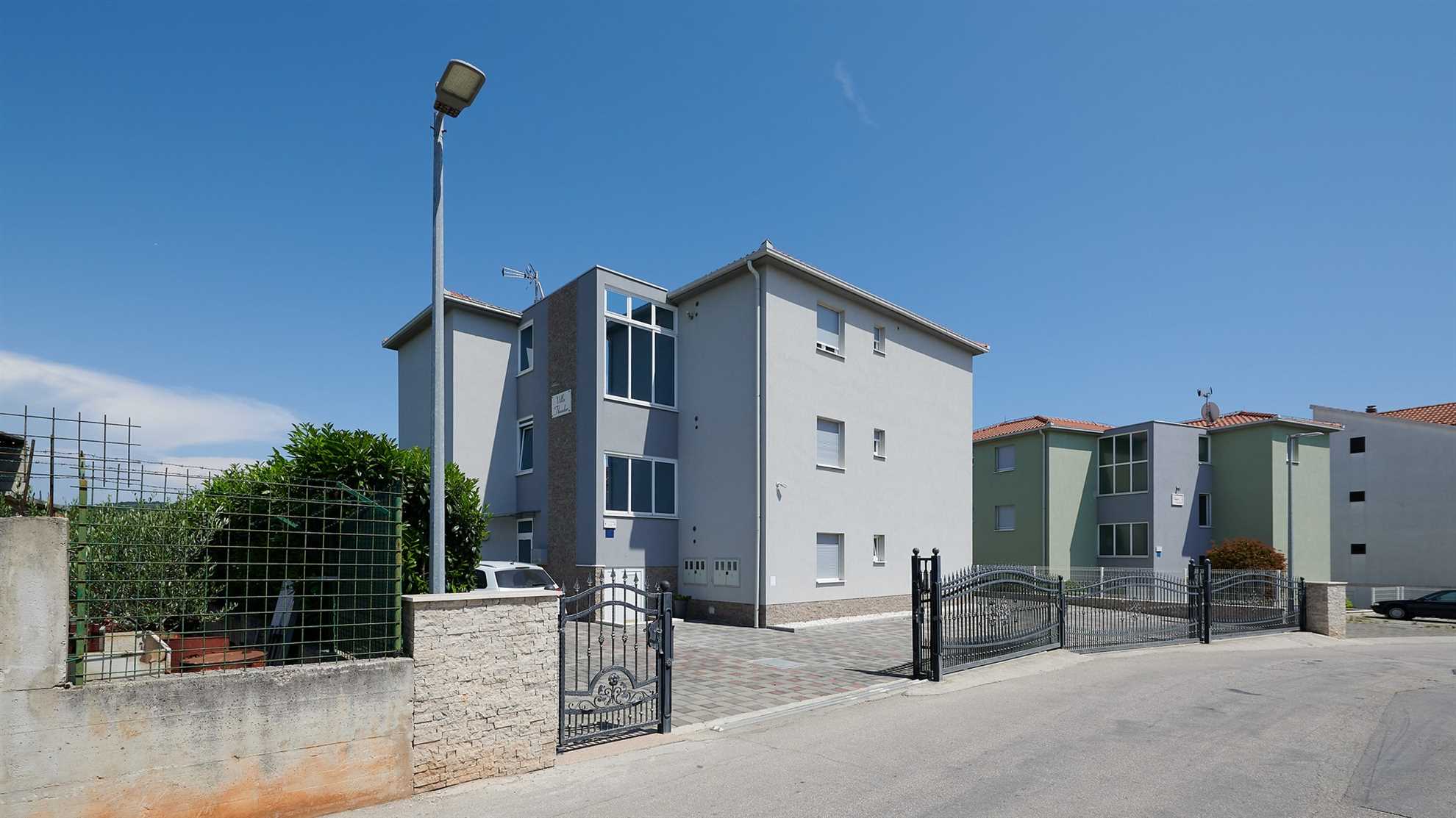 Apartment Adria - EOS Croatia