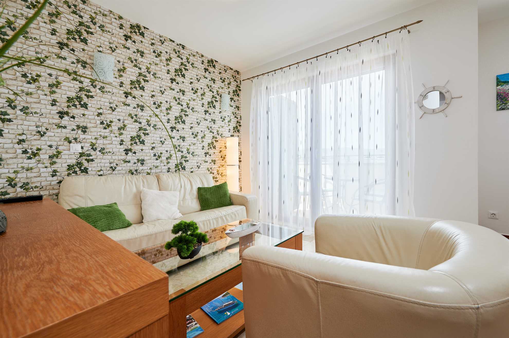 Apartma Clementin s pogledom na morje in skupnim bazenom - EOS Croatia
