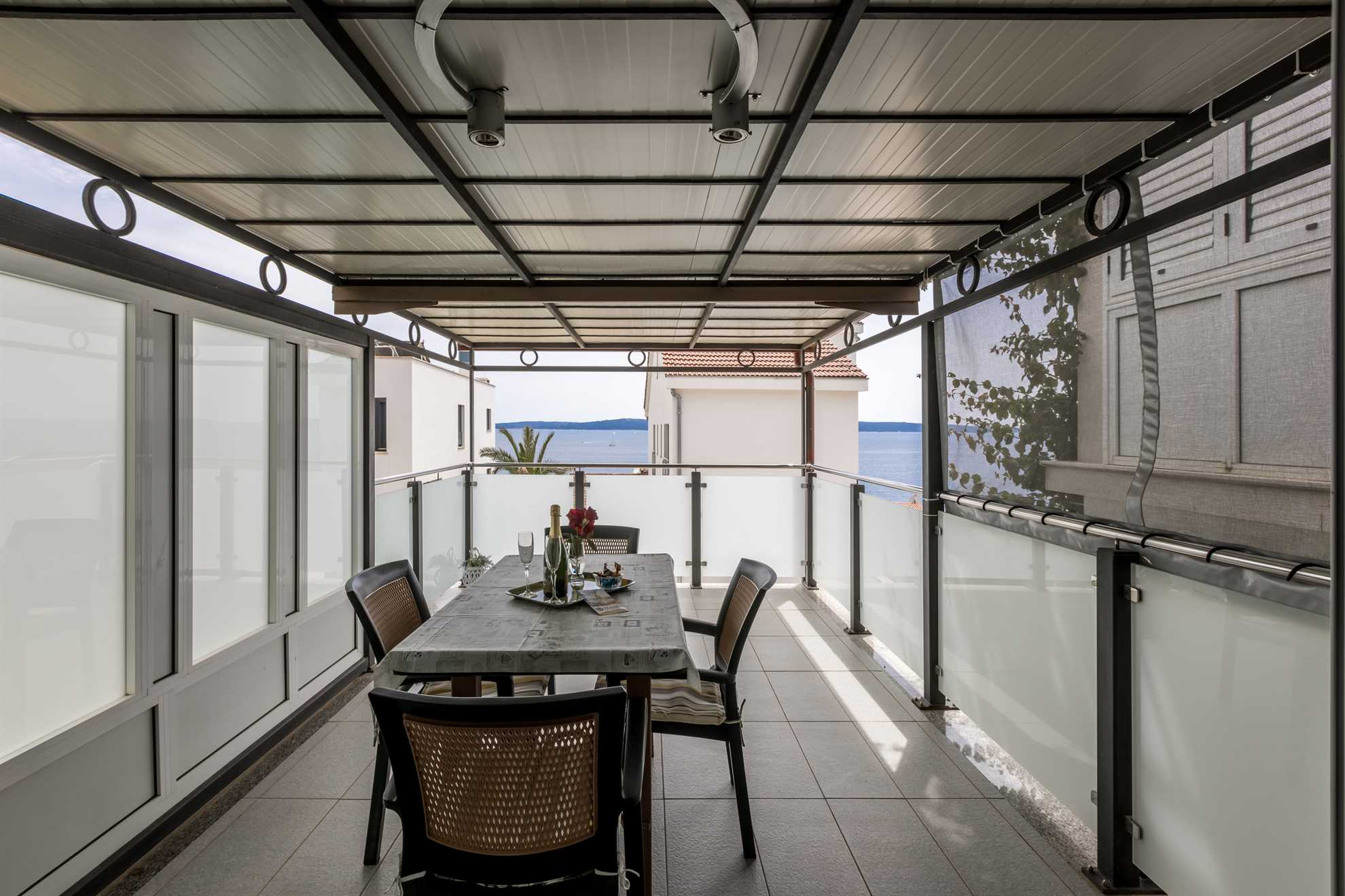 Seaview apartment Katarina near beach - EOS CROATIA
