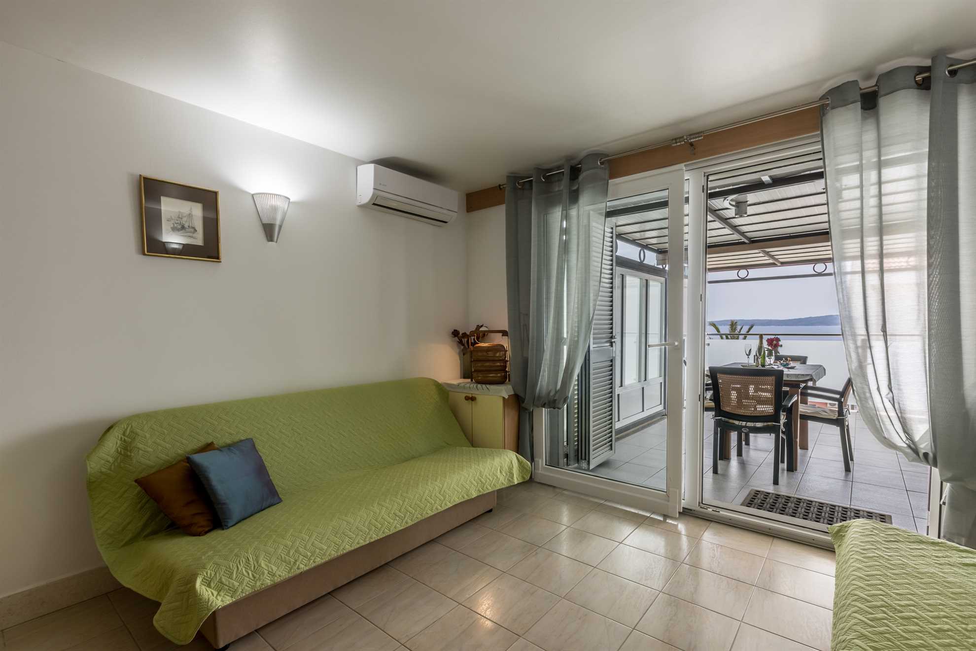 Seaview apartment Katarina near beach - EOS CROATIA