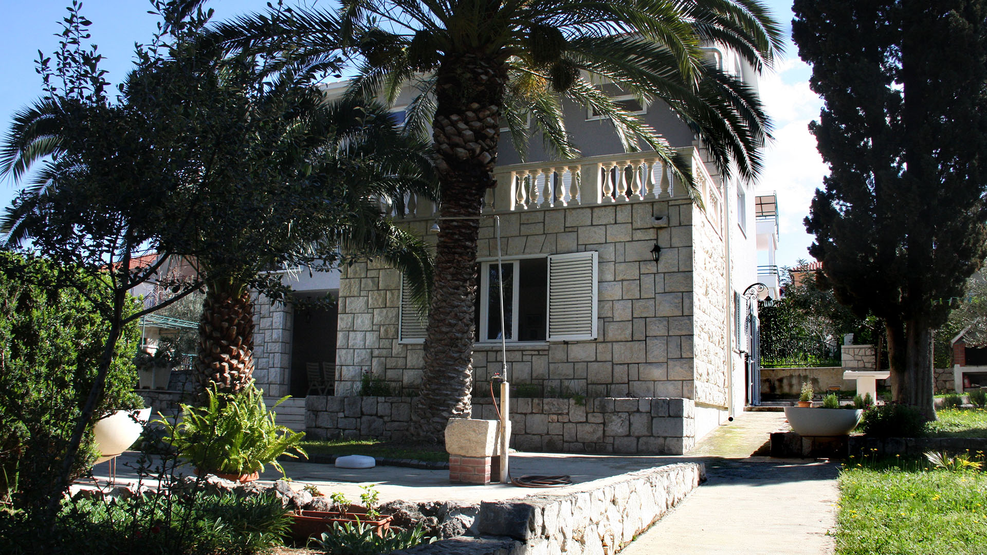Beachside holiday house Stone - Eos Croatia