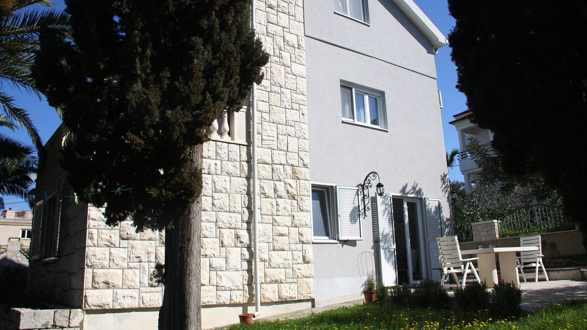 Beachside holiday house Stone - Eos Croatia