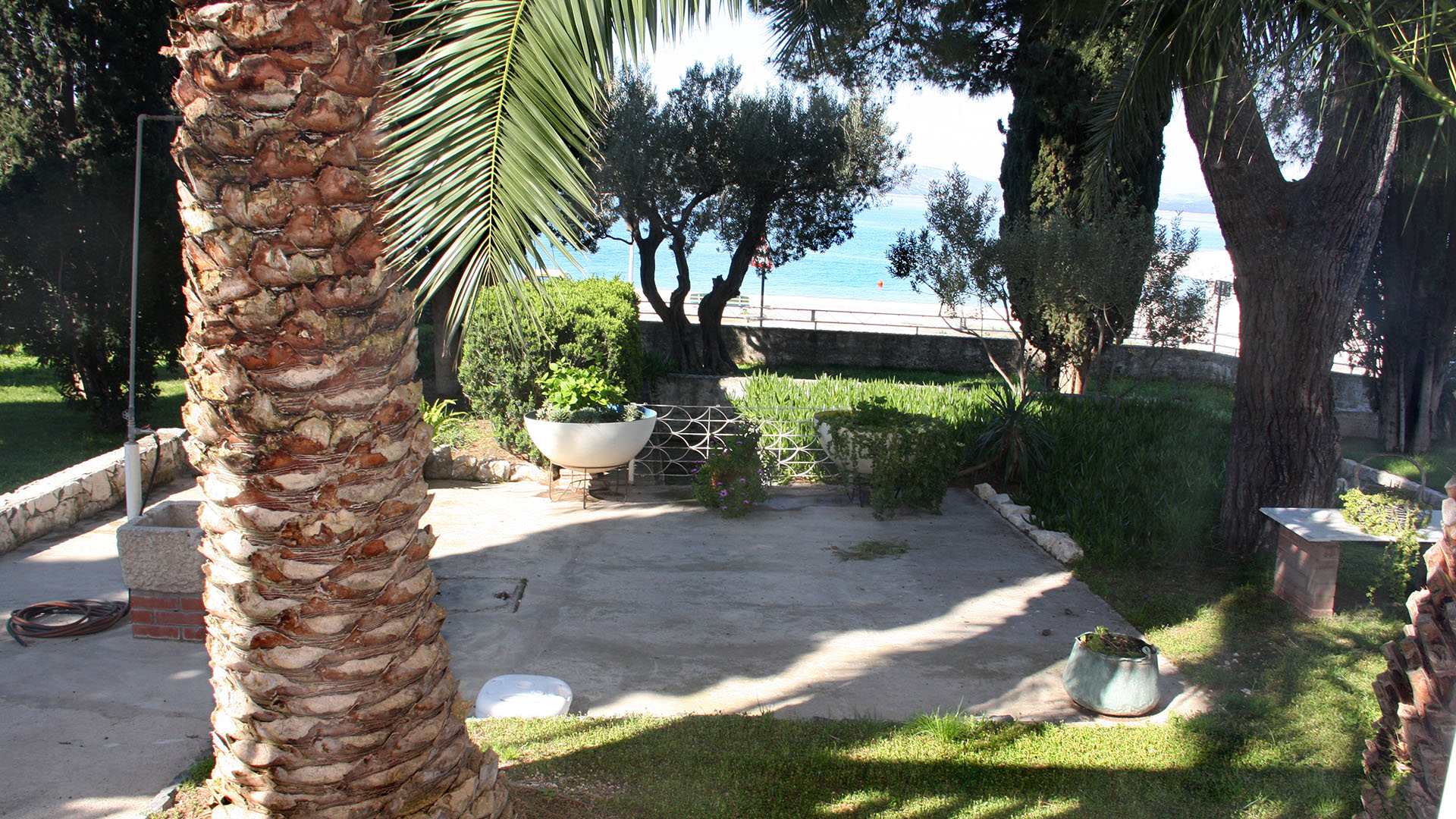 Beachside holiday house Stone - Eos Croatia