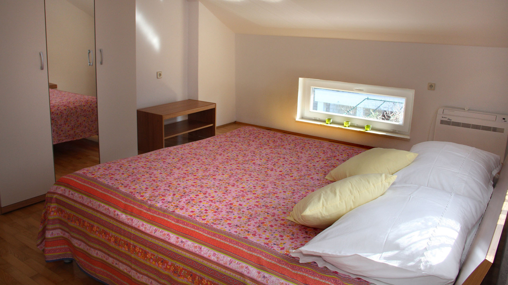 Beachside holiday house Stone - Eos Croatia