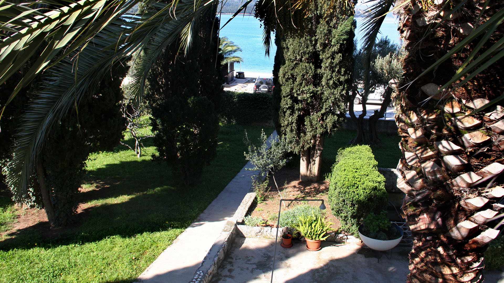 Beachside holiday house Stone - Eos Croatia