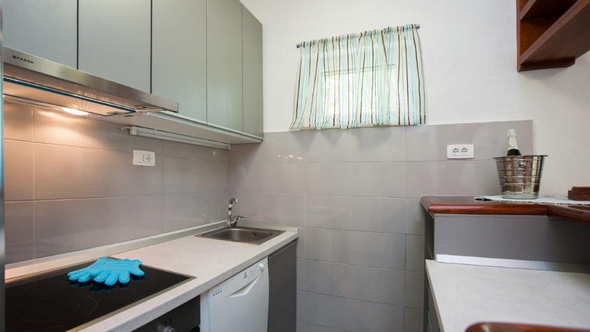 Charming villa Layla with pool near beach - EOS Croatia