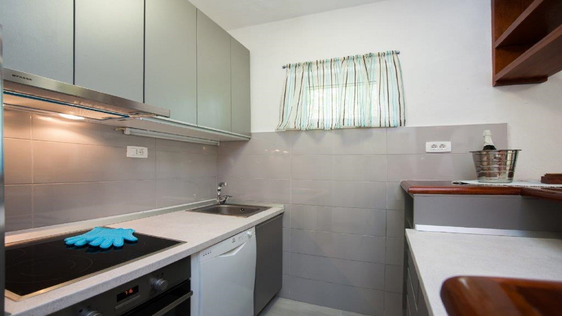 Charming villa Layla with pool near beach - EOS Croatia