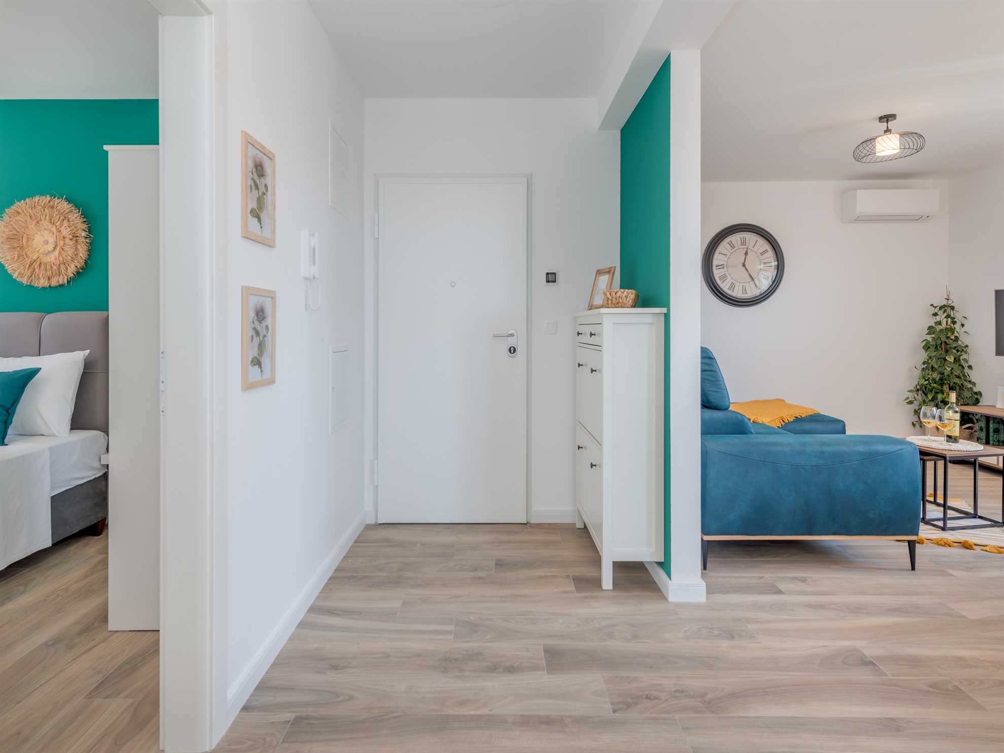 Apartment Breeze with balcony near Trogir center - EOS Croatia