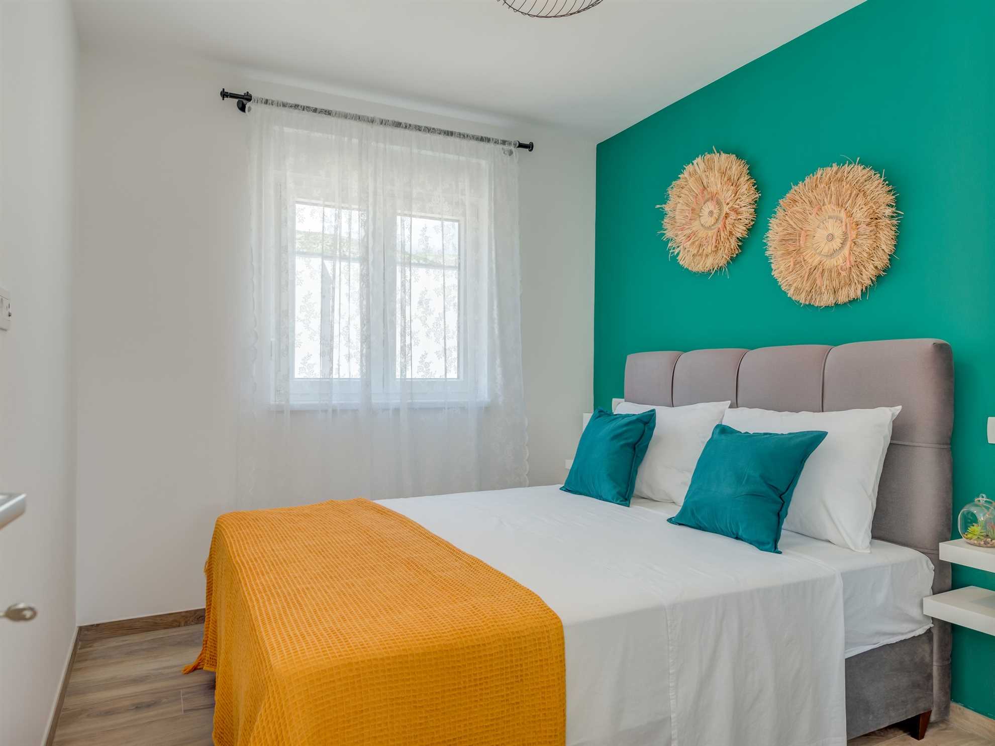 Apartment Breeze with balcony near Trogir center - EOS Croatia