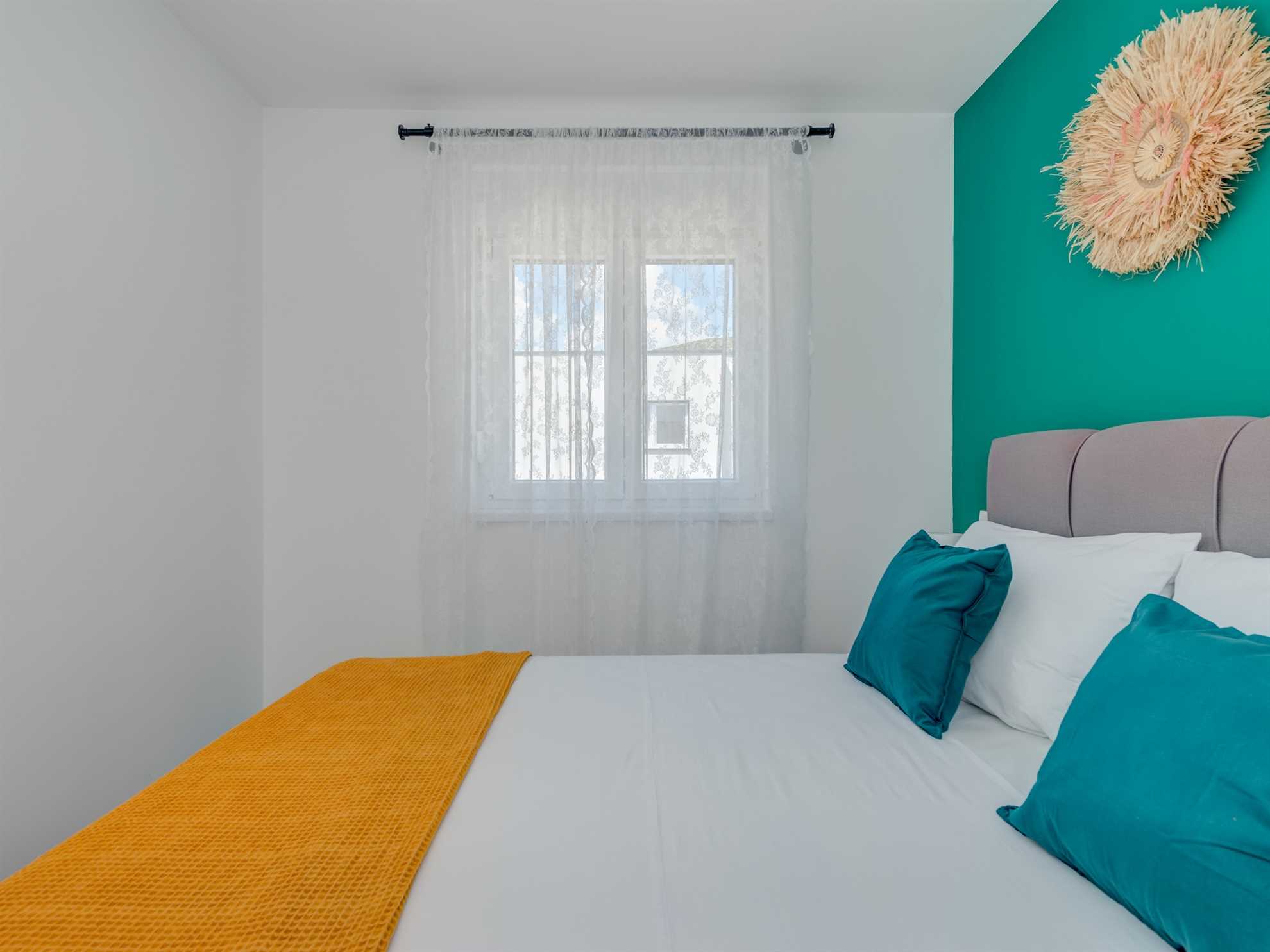 Apartment Breeze with balcony near Trogir center - EOS Croatia