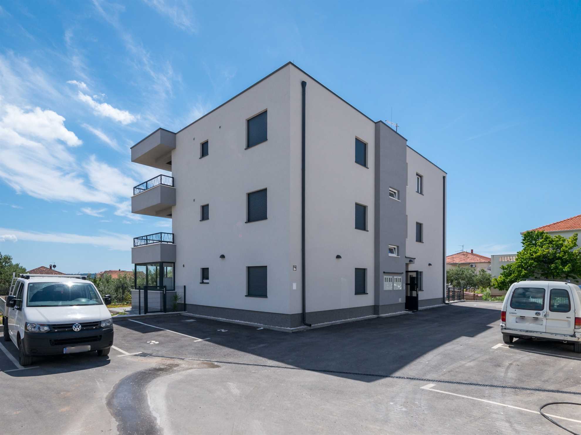 Apartment Breeze with balcony near Trogir center - EOS Croatia