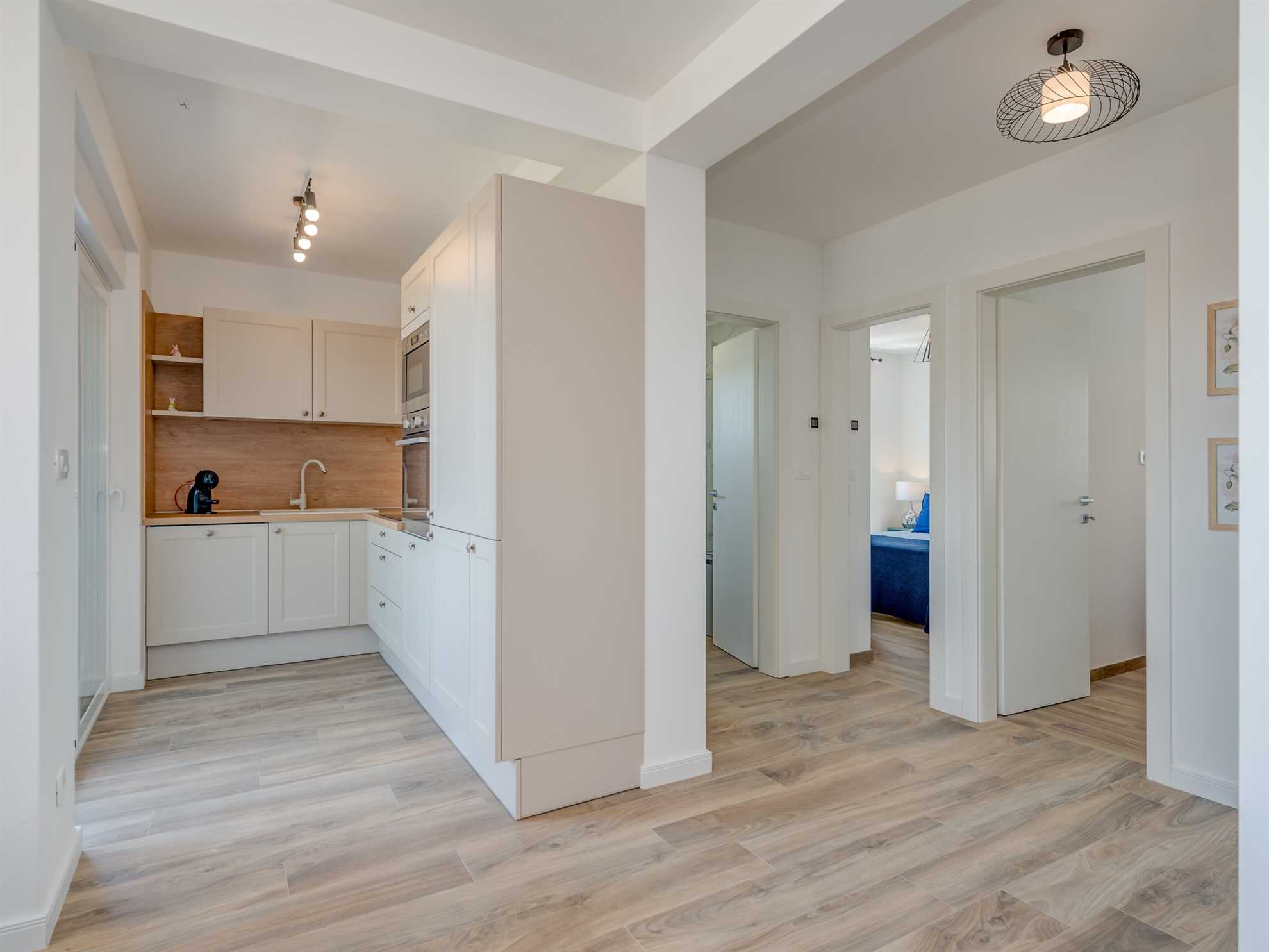 Apartment Breeze with balcony near Trogir center - EOS Croatia