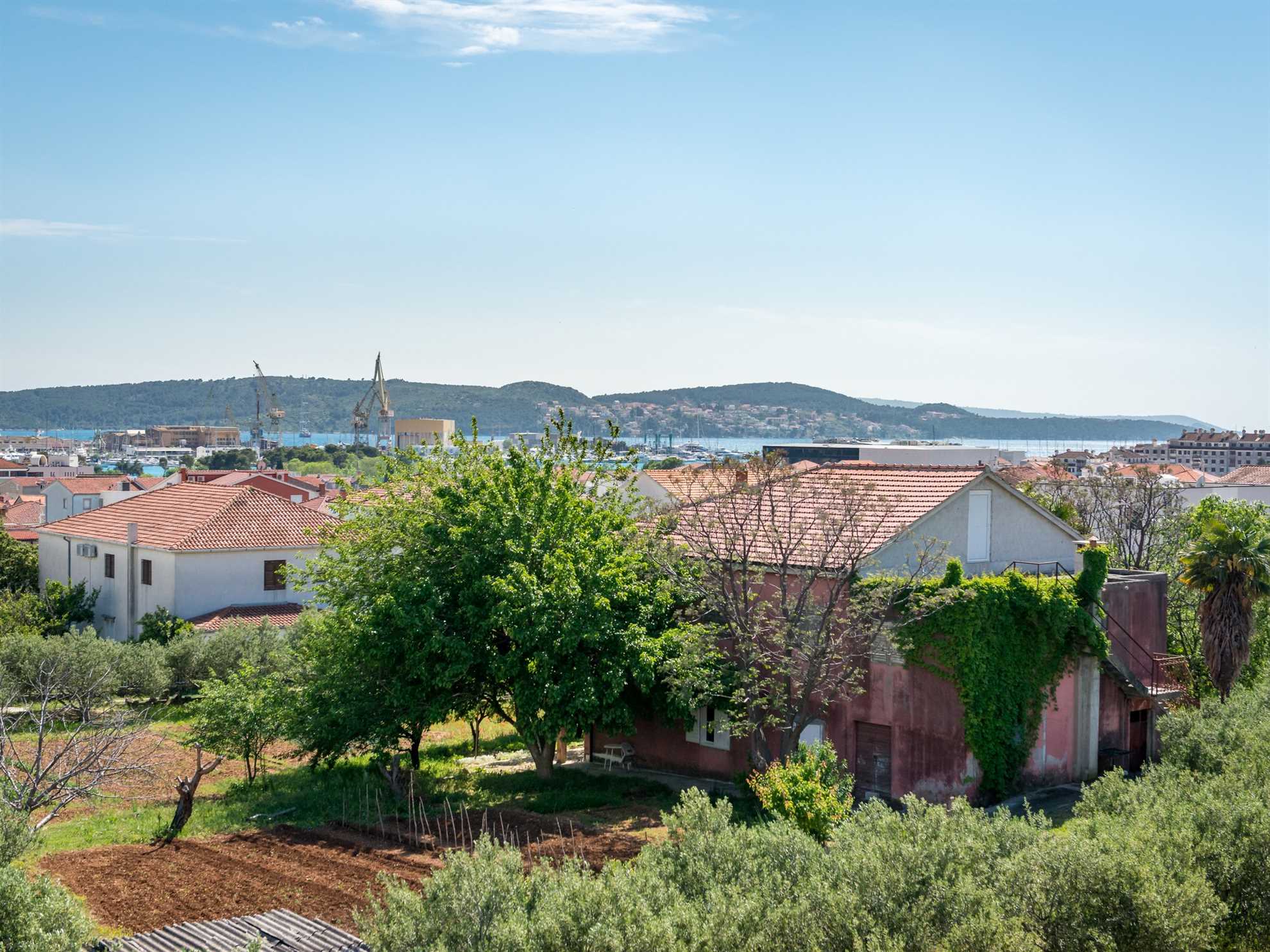 Apartment Breeze with balcony near Trogir center - EOS Croatia