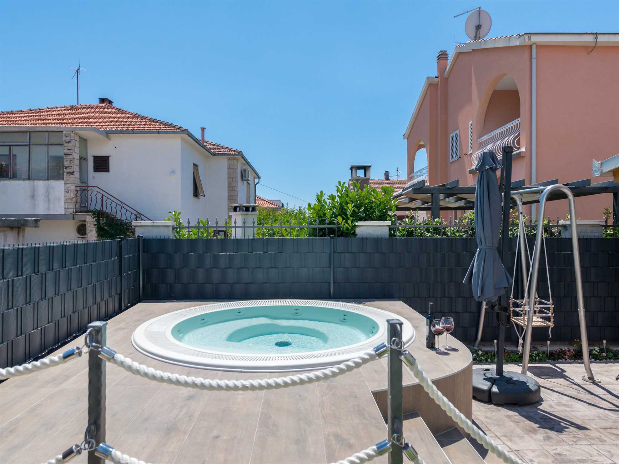 Luxury apartment Sun with jacuzzi - Eos Croatia