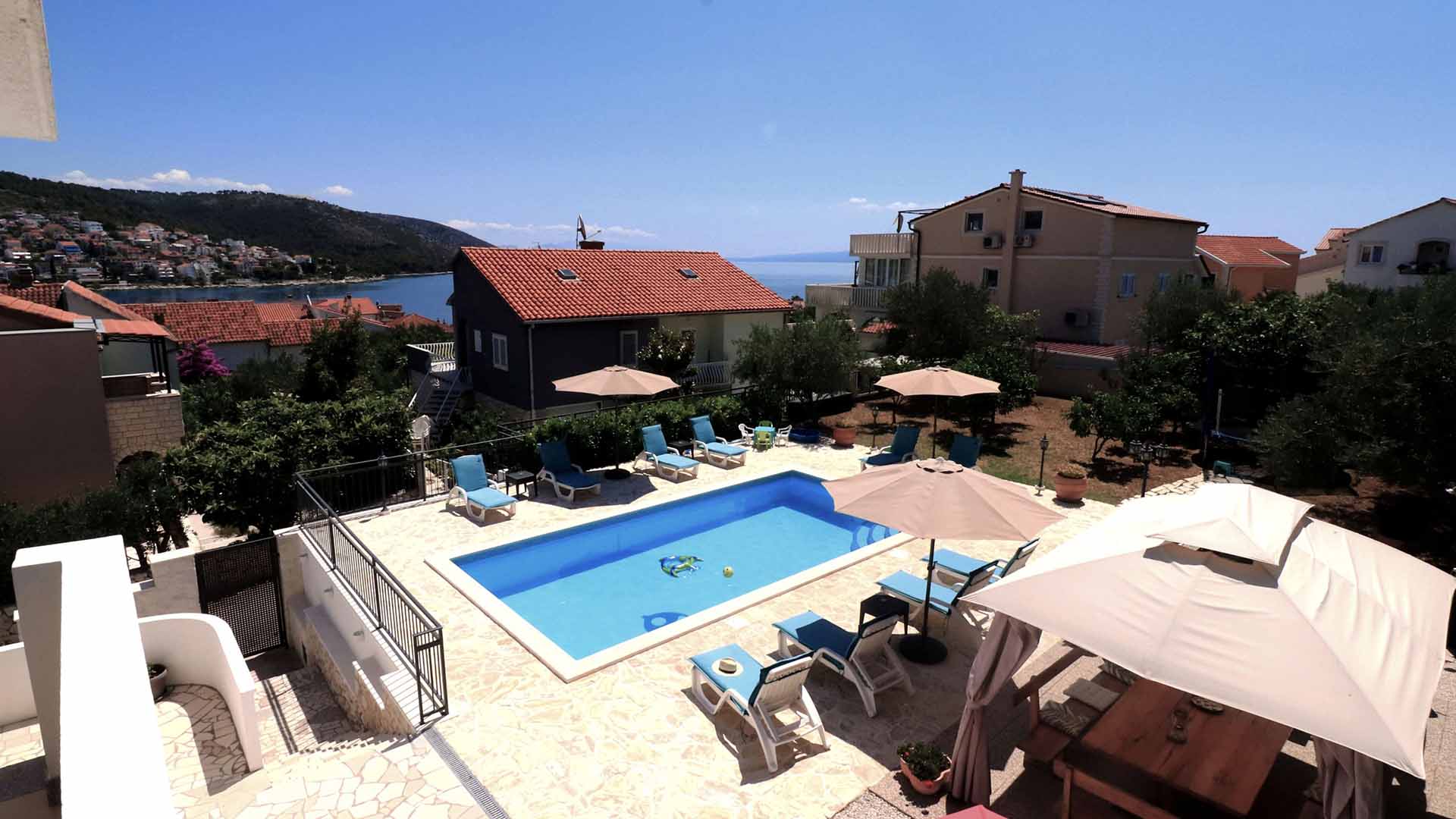 Holiday house Reni with pool near beach - Eos Croatia