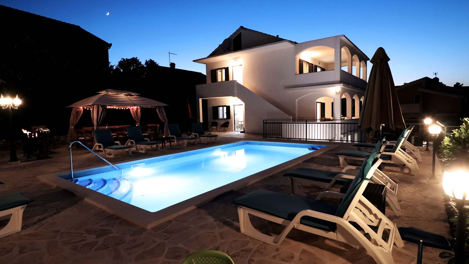 Holiday house Reni with pool near beach - Eos Croatia