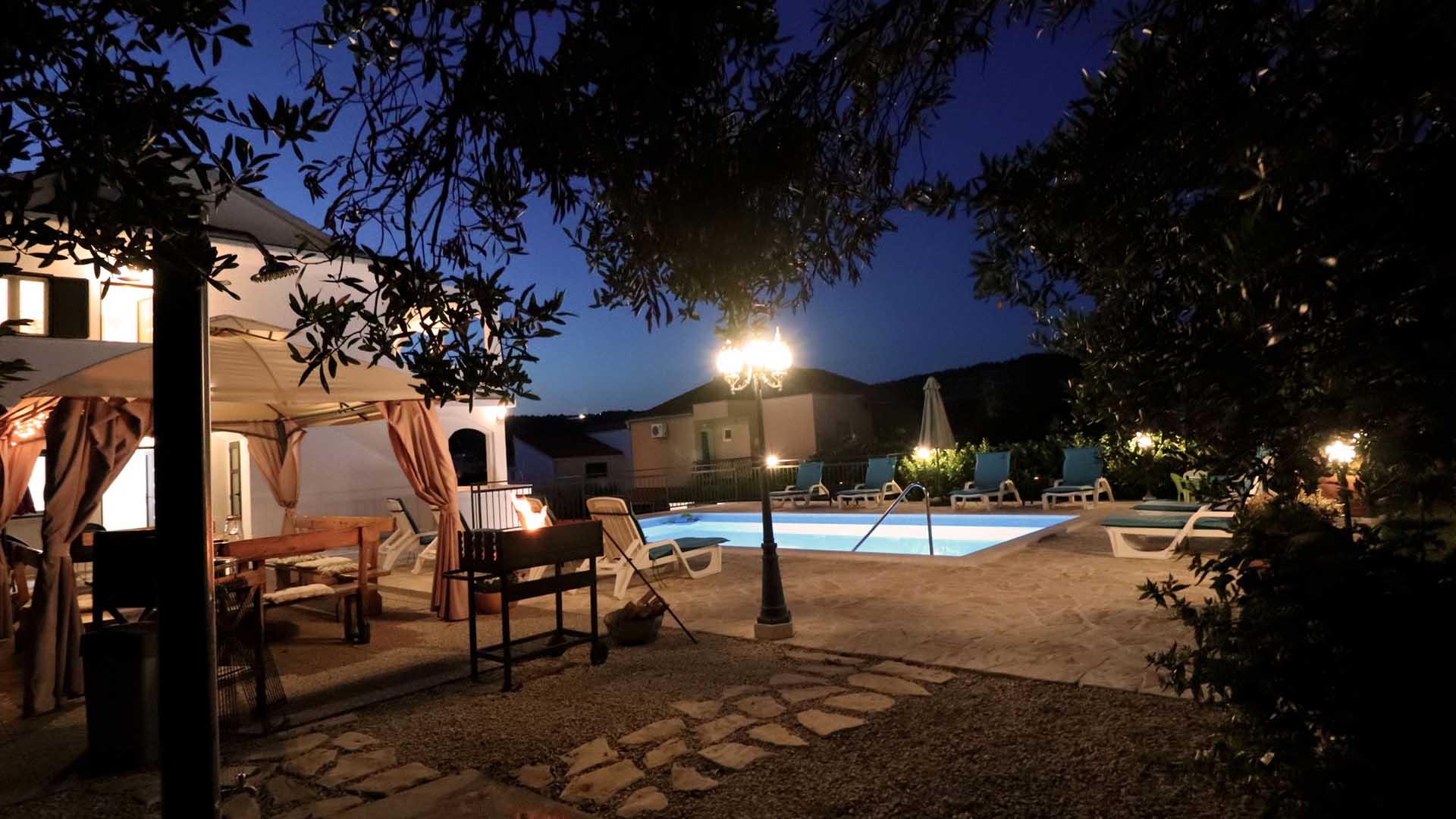 Holiday house Reni with pool near beach - Eos Croatia