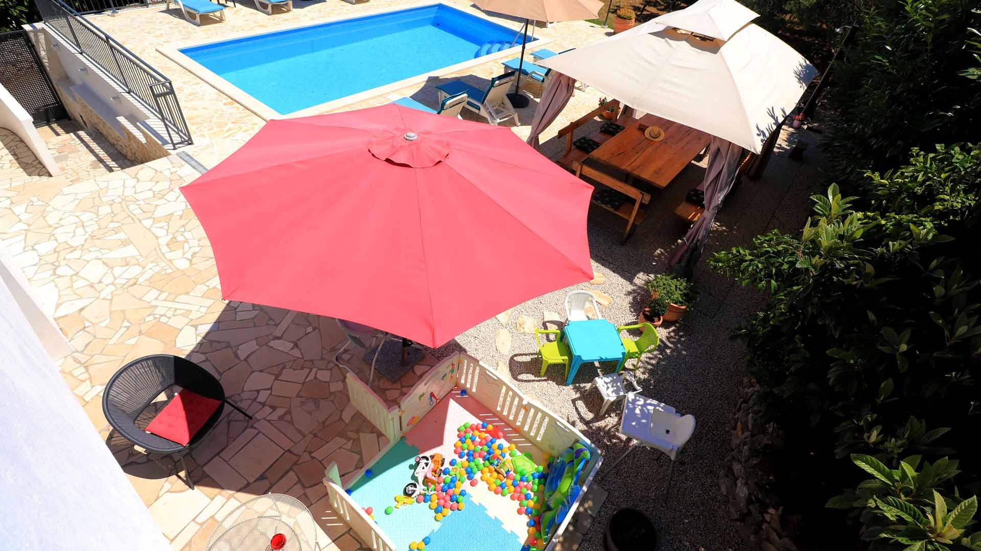 Holiday house Reni with pool near beach - Eos Croatia