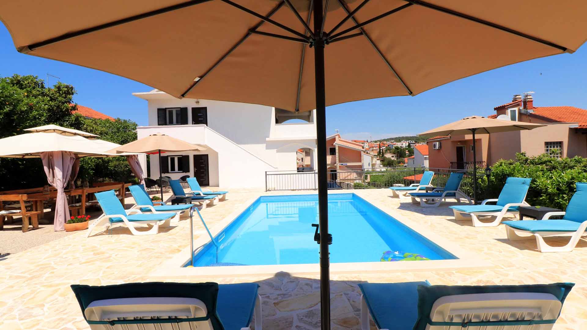 Holiday house Reni with pool near beach - Eos Croatia