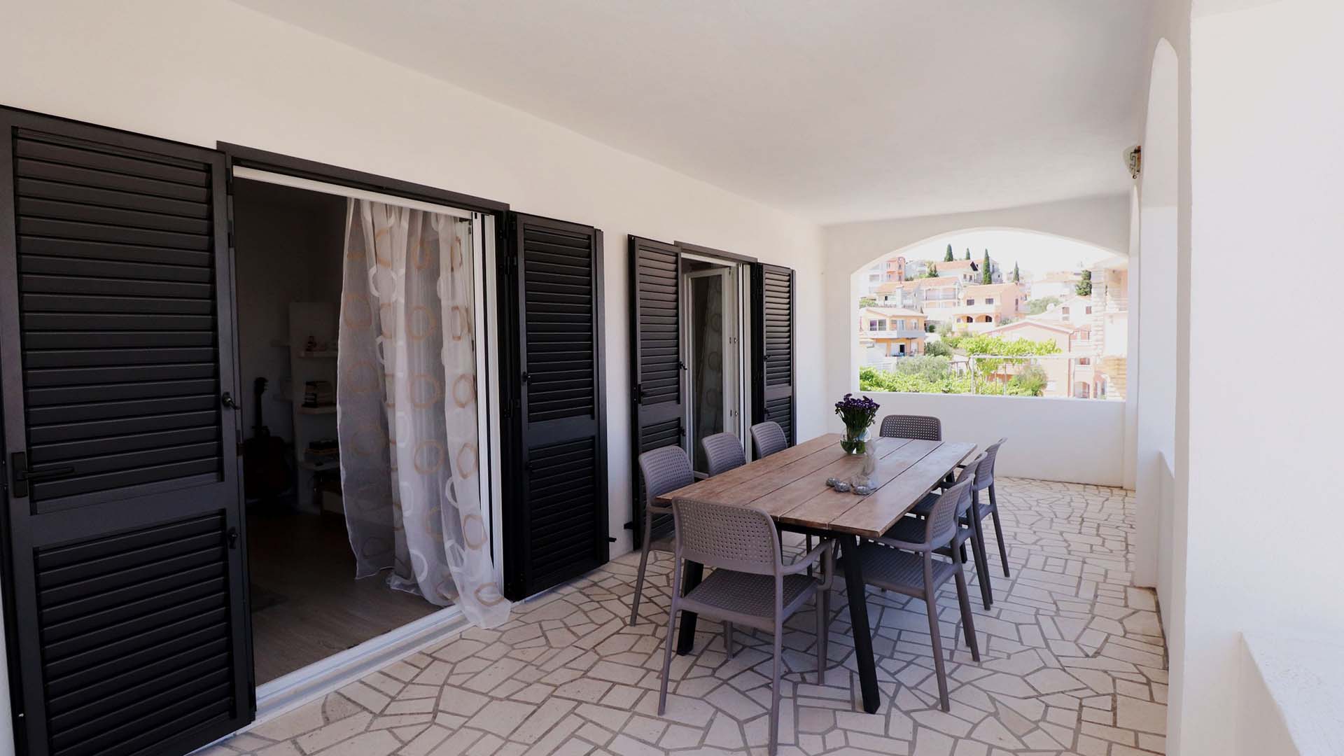 Holiday house Reni with pool near beach - Eos Croatia