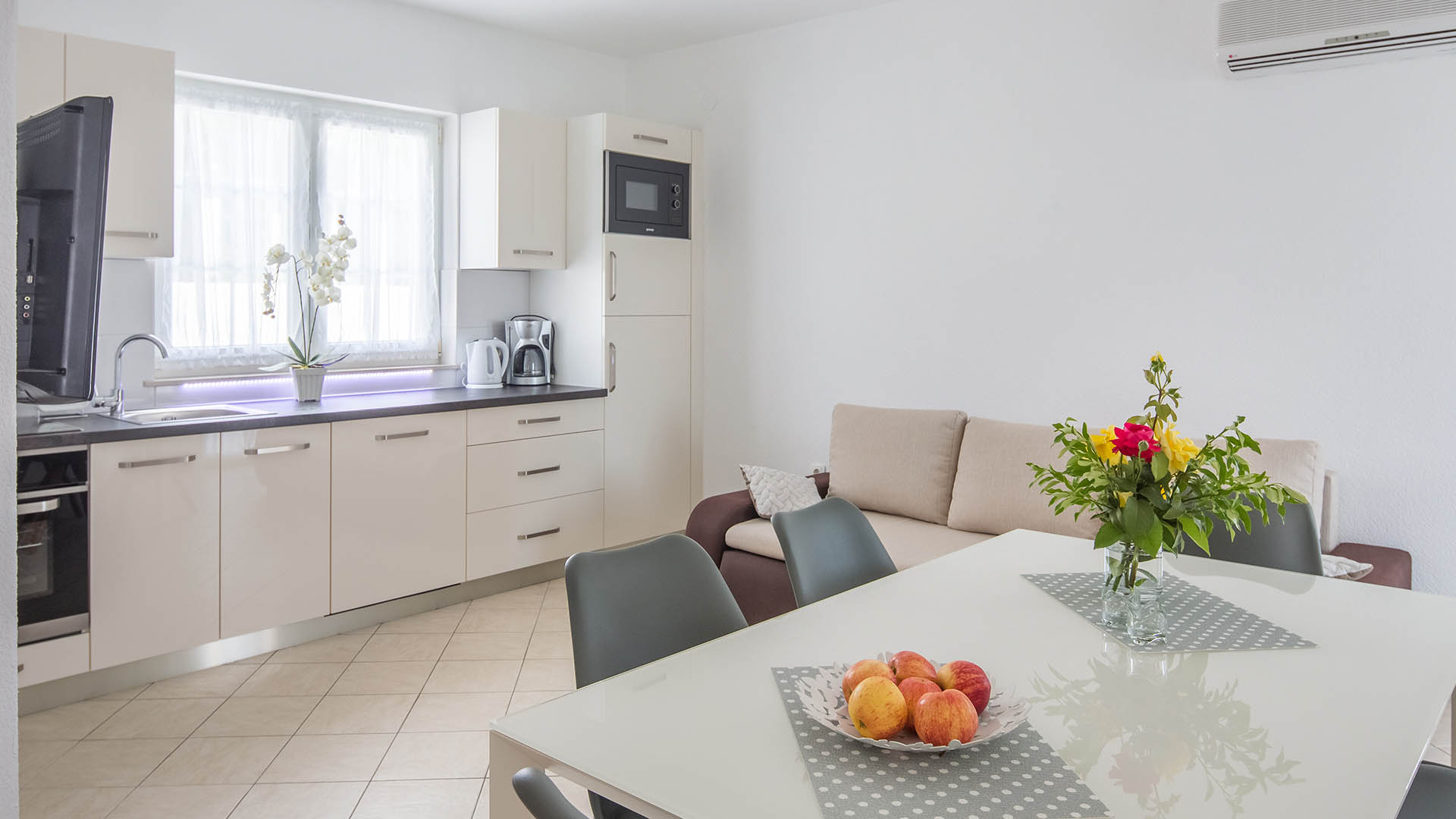 Apartment Delight 3 with seaview balcony near beach - Eos Croatia