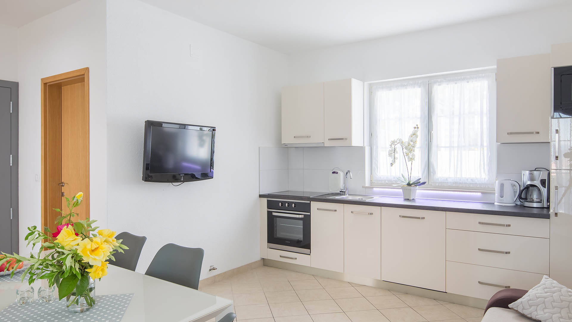 Apartment Delight 3 with seaview balcony near beach - Eos Croatia