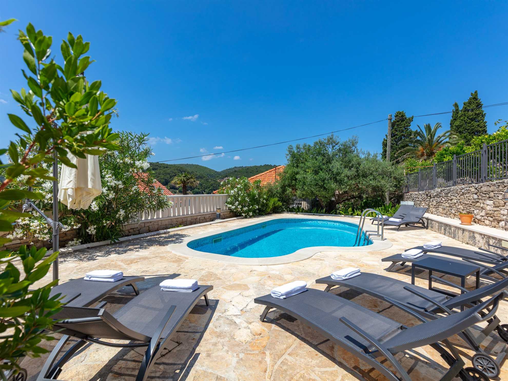 Seaview villa Mirabella with pool near beach - Eos Croatia