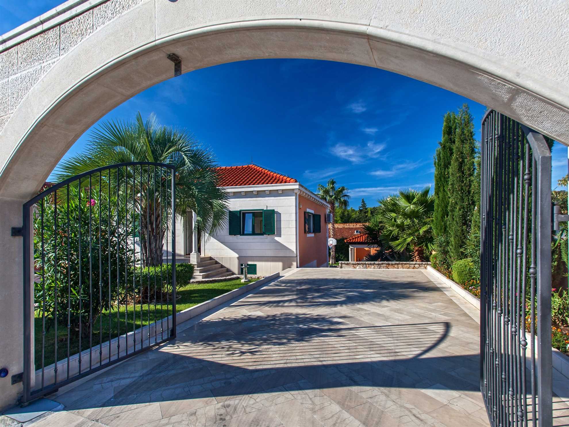 Charming villa Adora with pool near beach - Eos Croatia