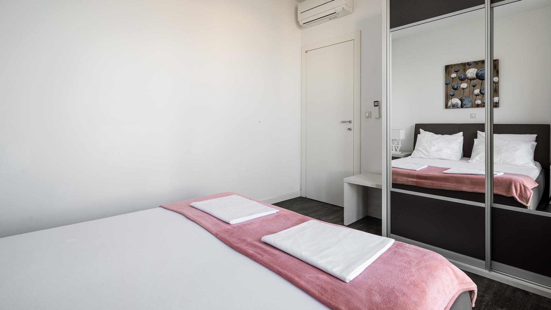 Luxury beachside apartment Golden D2 with balcony - Eos Croatia