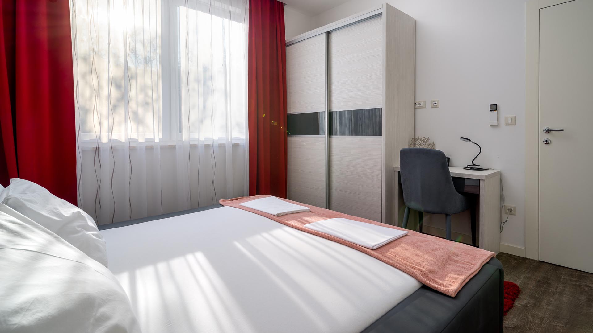 Luxury beachside apartment Golden D2 with balcony - Eos Croatia