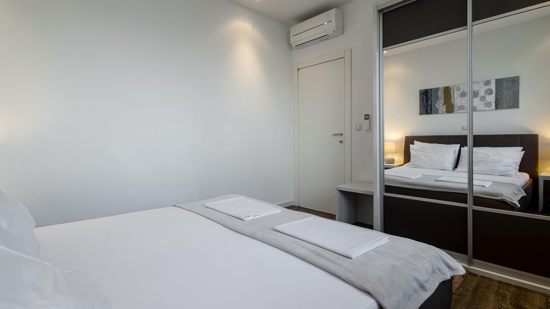 Luxury beachside apartment Golden D3 - Eos Croatia