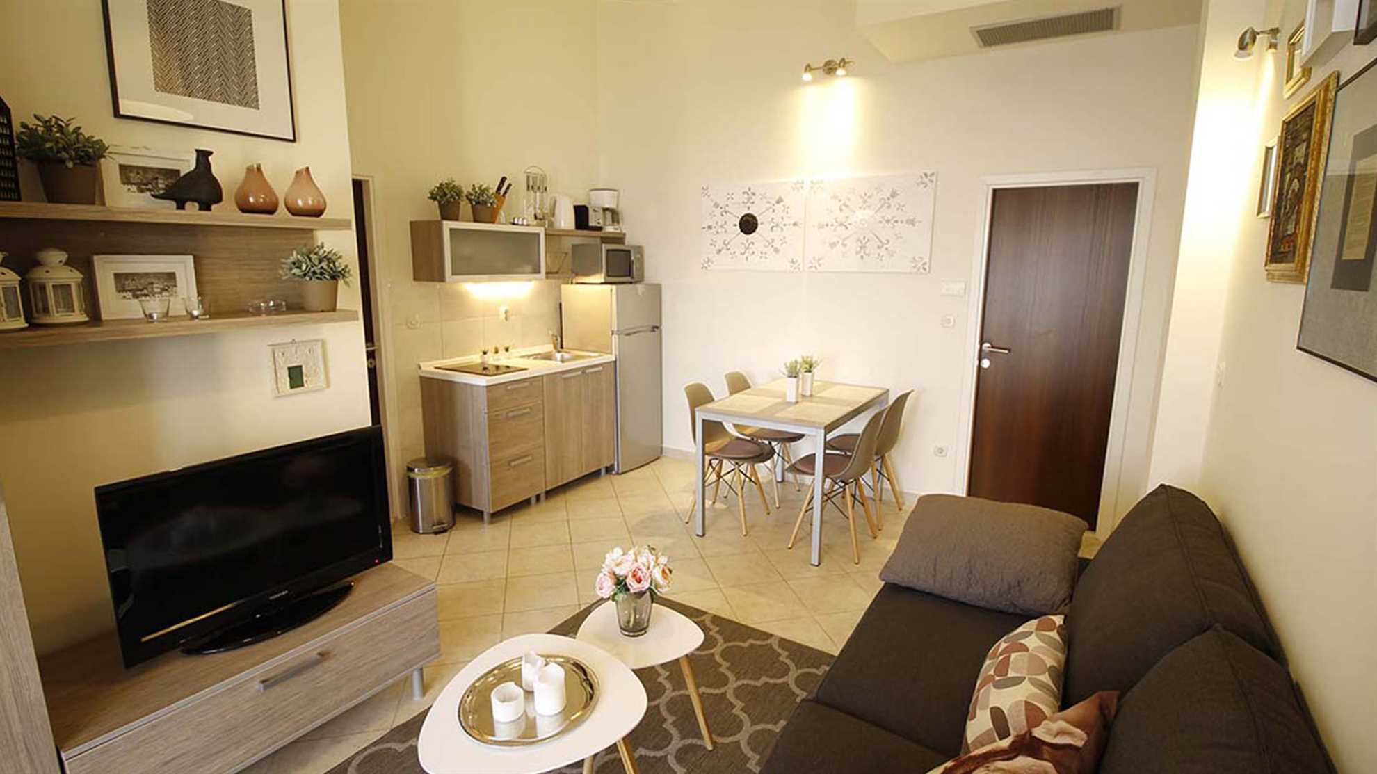 Beachside apartment Sea Star with shared pool - EOS CROATIA