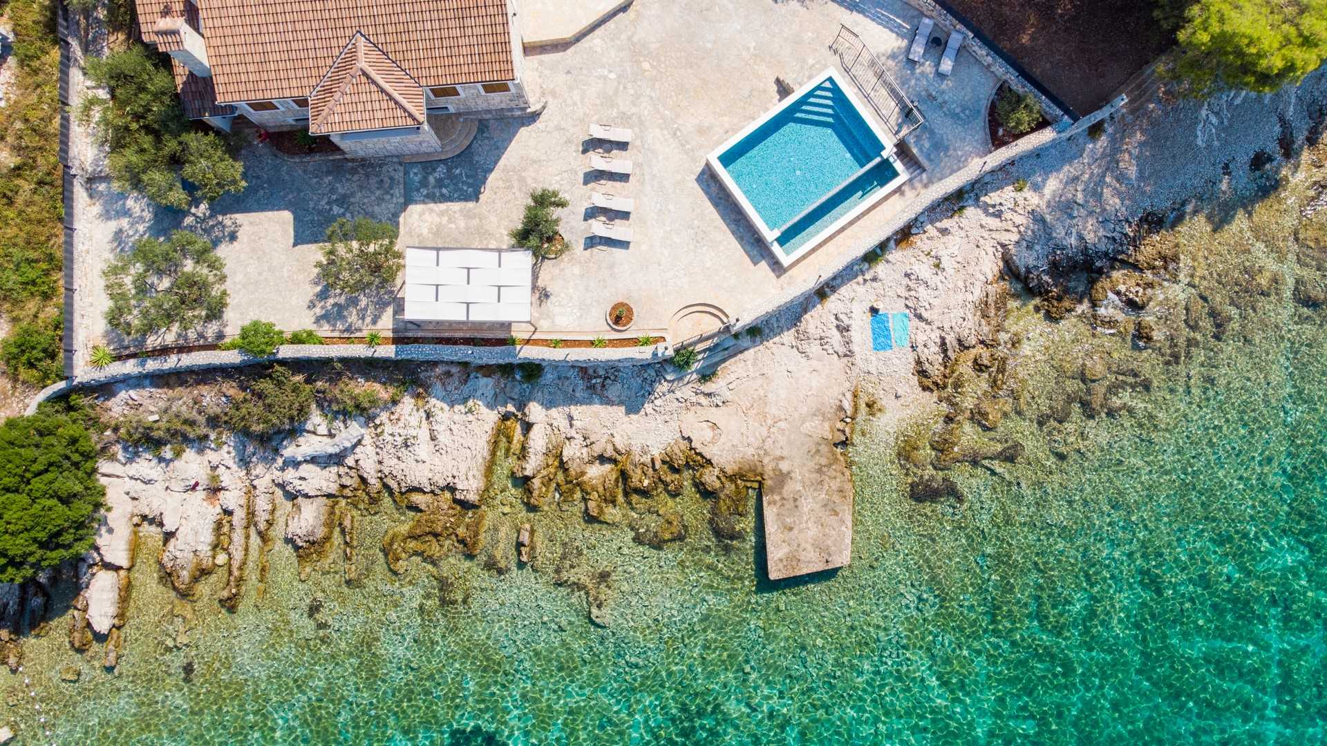 Beachside Villa  Ocean Dreams