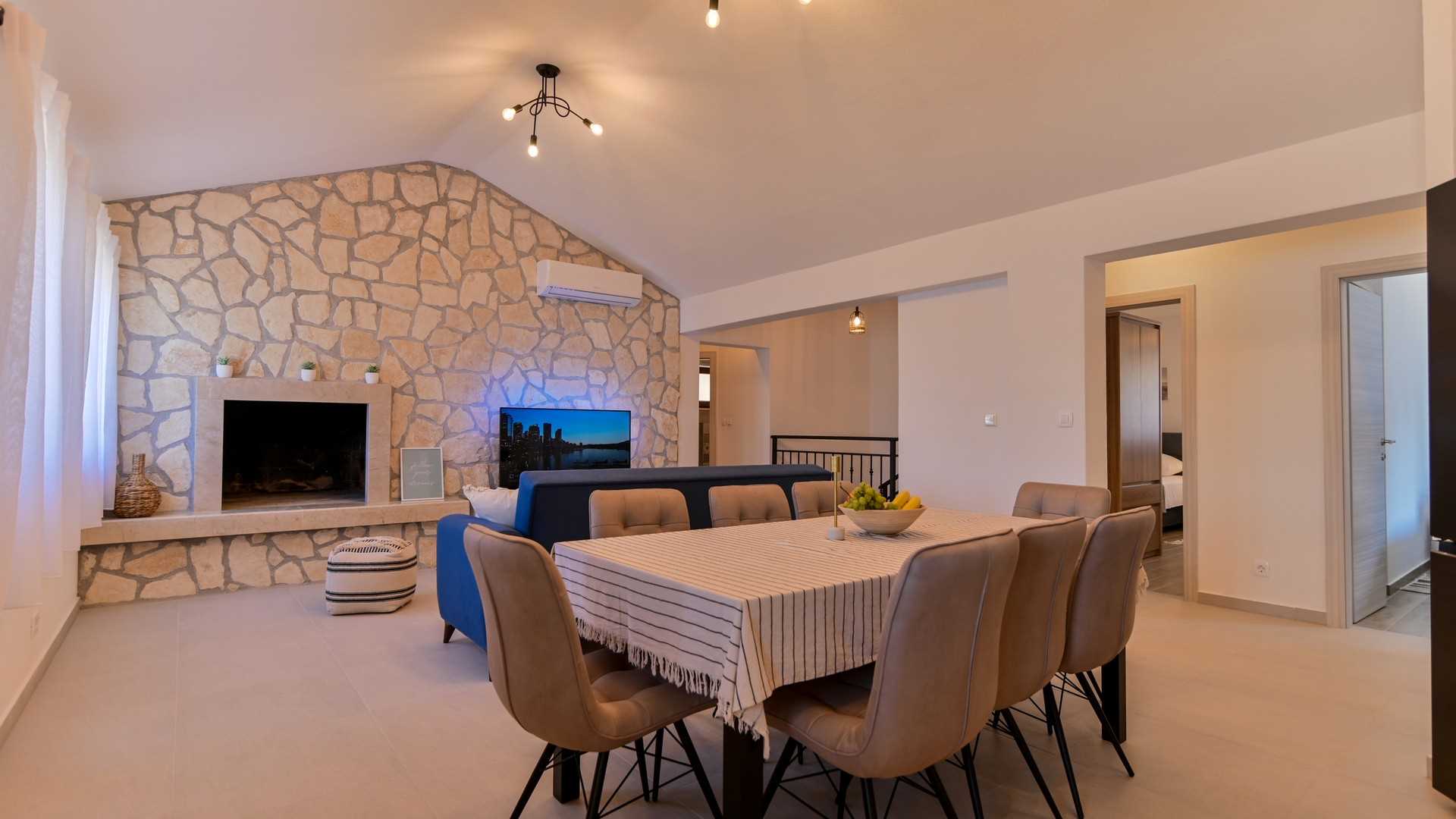Beachside Villa  Ocean Dreams