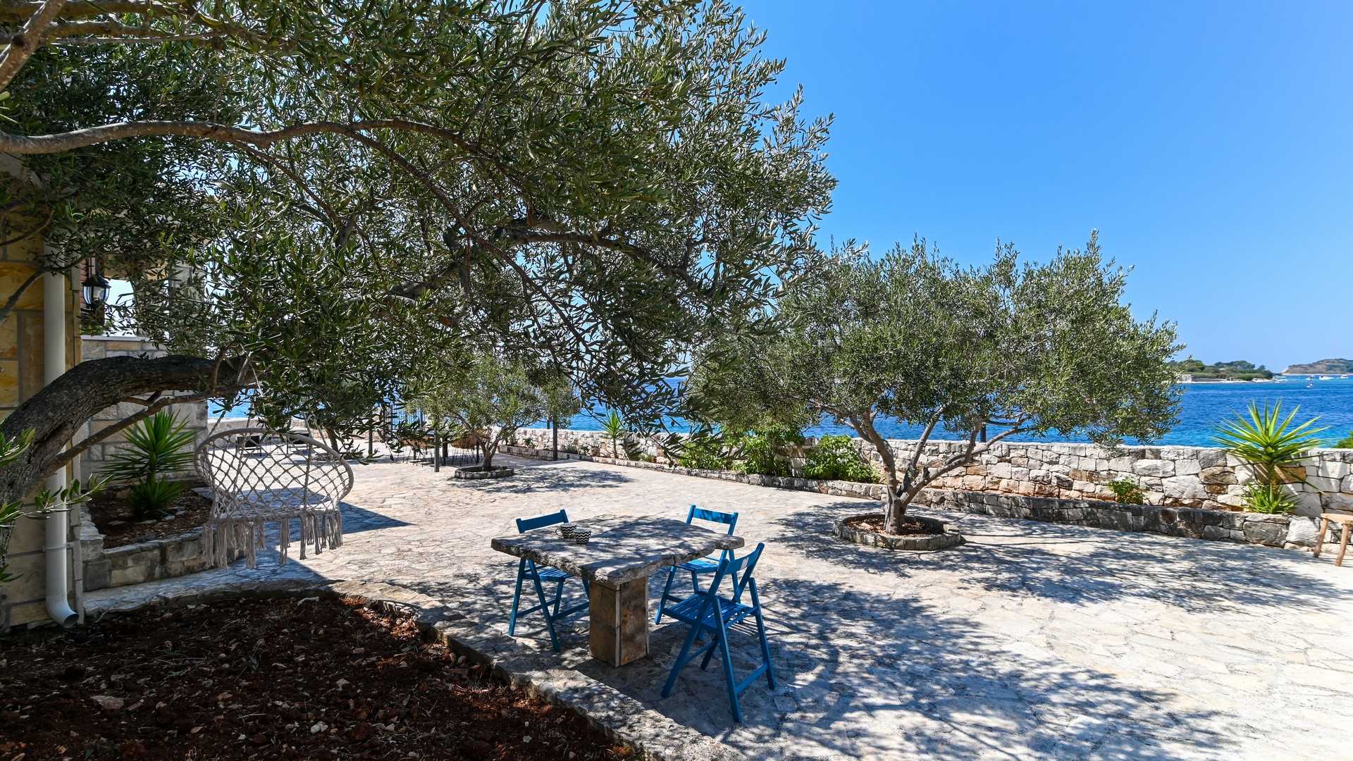 Beachside Villa  Ocean Dreams
