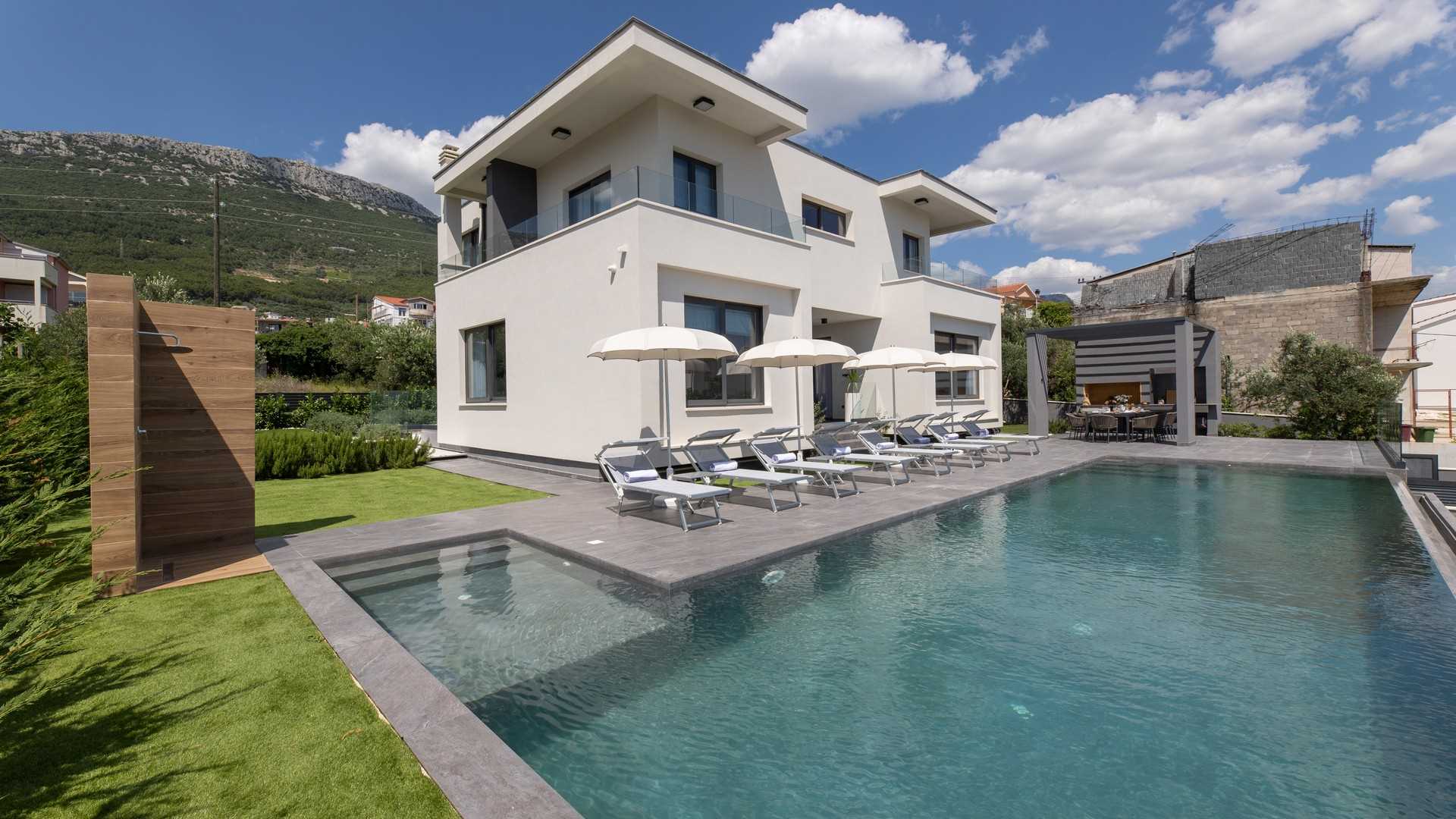 Luxury villa Orchid