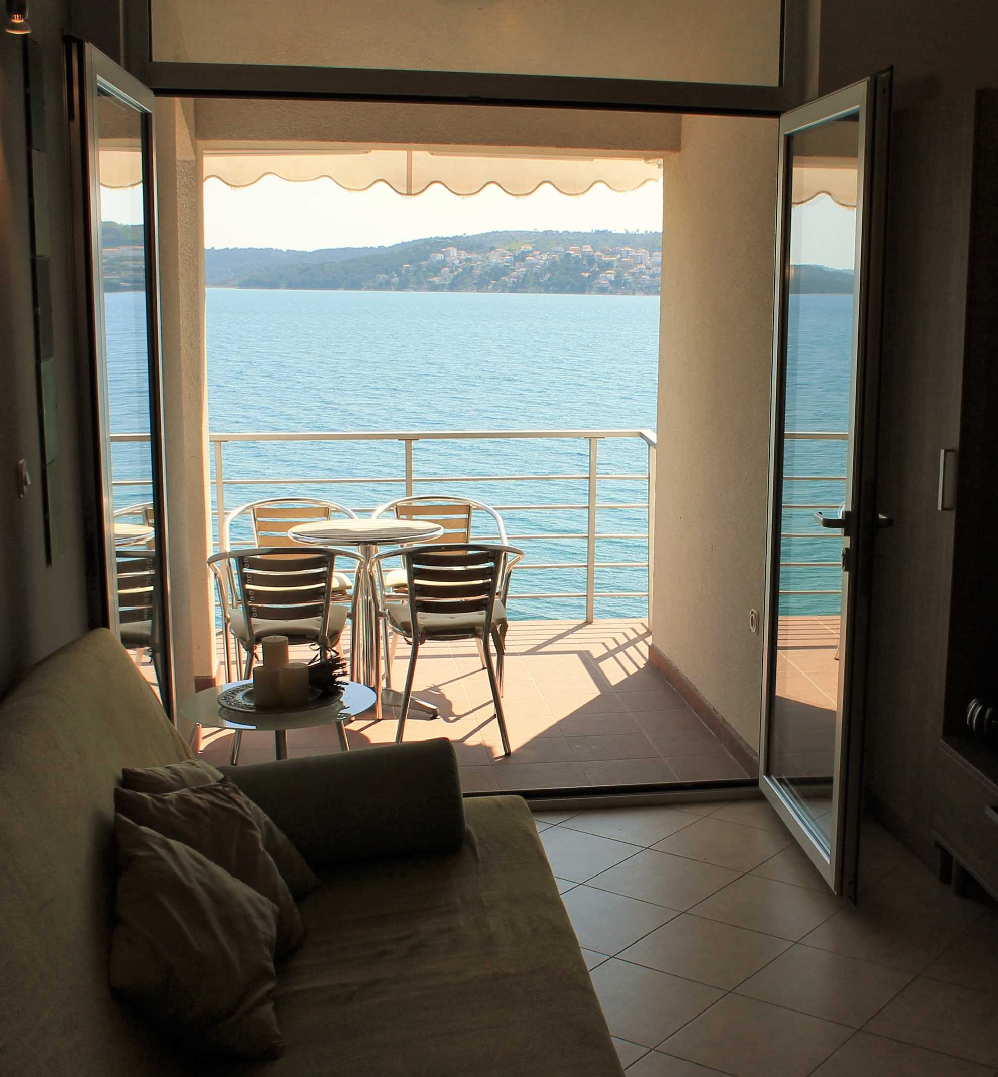 Beachside apartment Sea Pearl with seaview balcony - EOS CROATIA