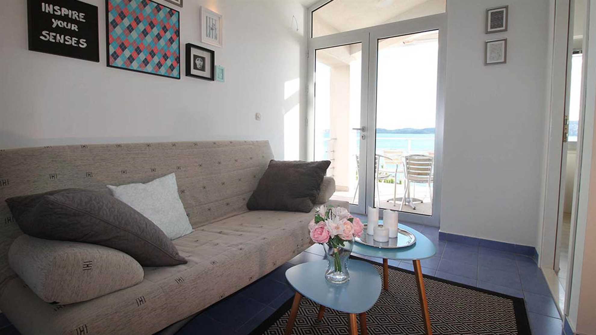 Beachside apartment Sea Pearl with seaview balcony - EOS CROATIA