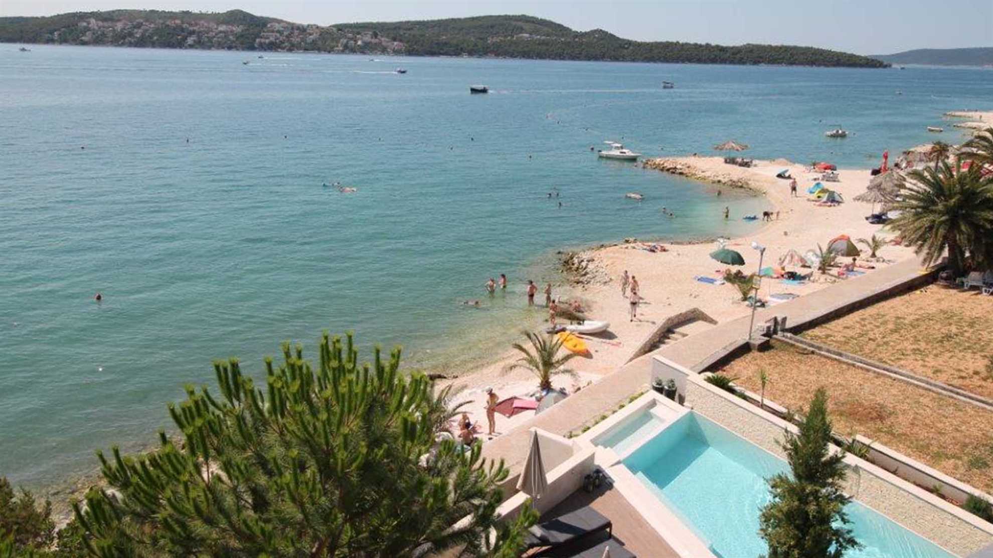 Beachside apartment Sea Pearl with seaview balcony - EOS CROATIA