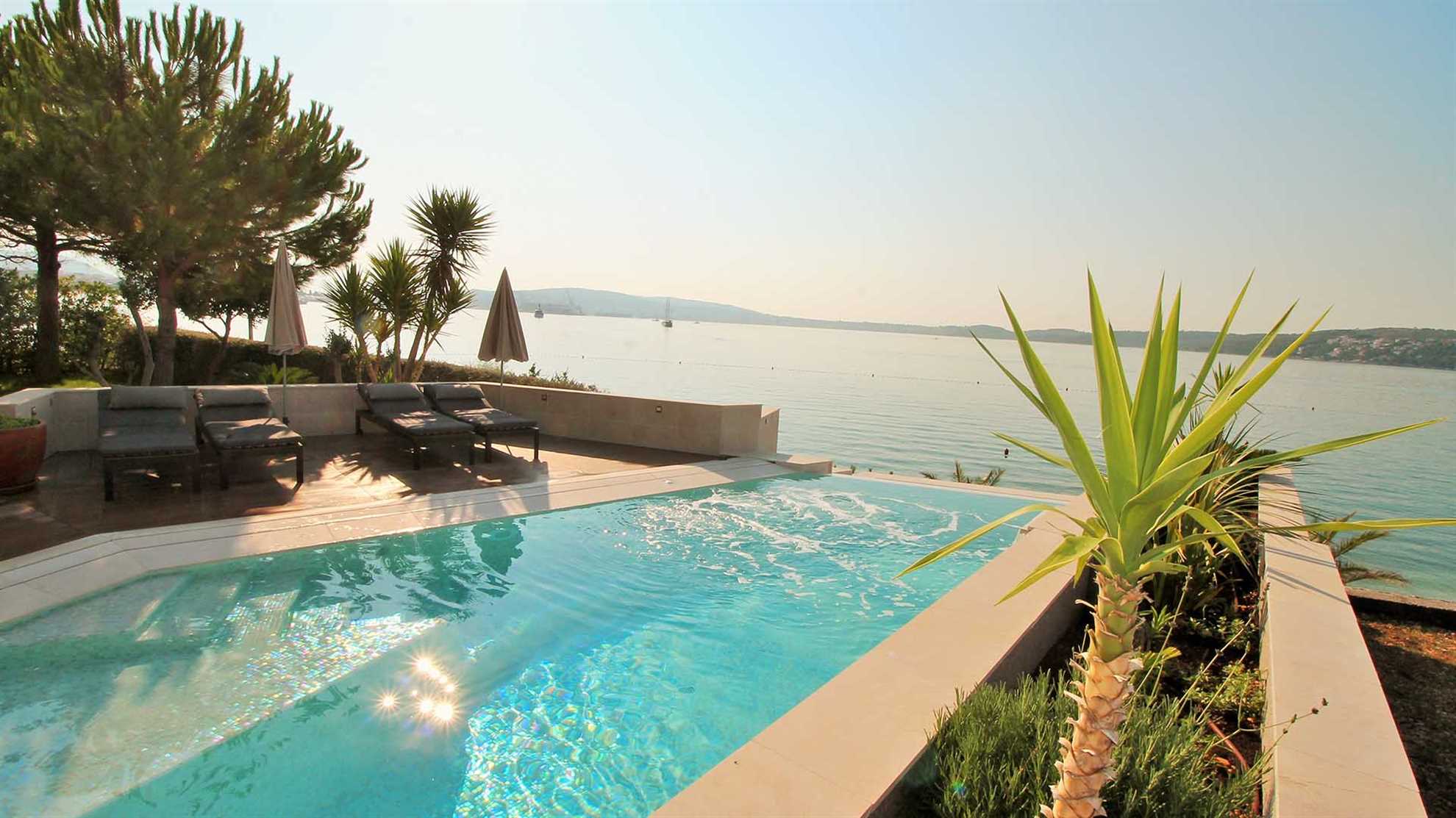 Beachside apartment Sea Pearl with seaview balcony - EOS CROATIA